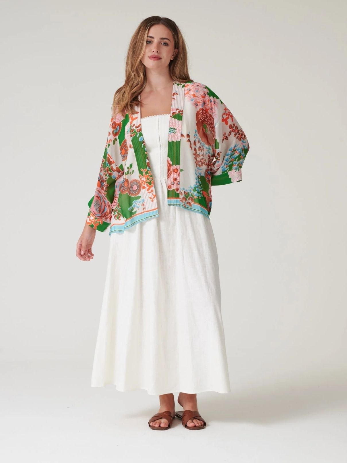 100 Stars Kitsch Kimono Bouquet in Green