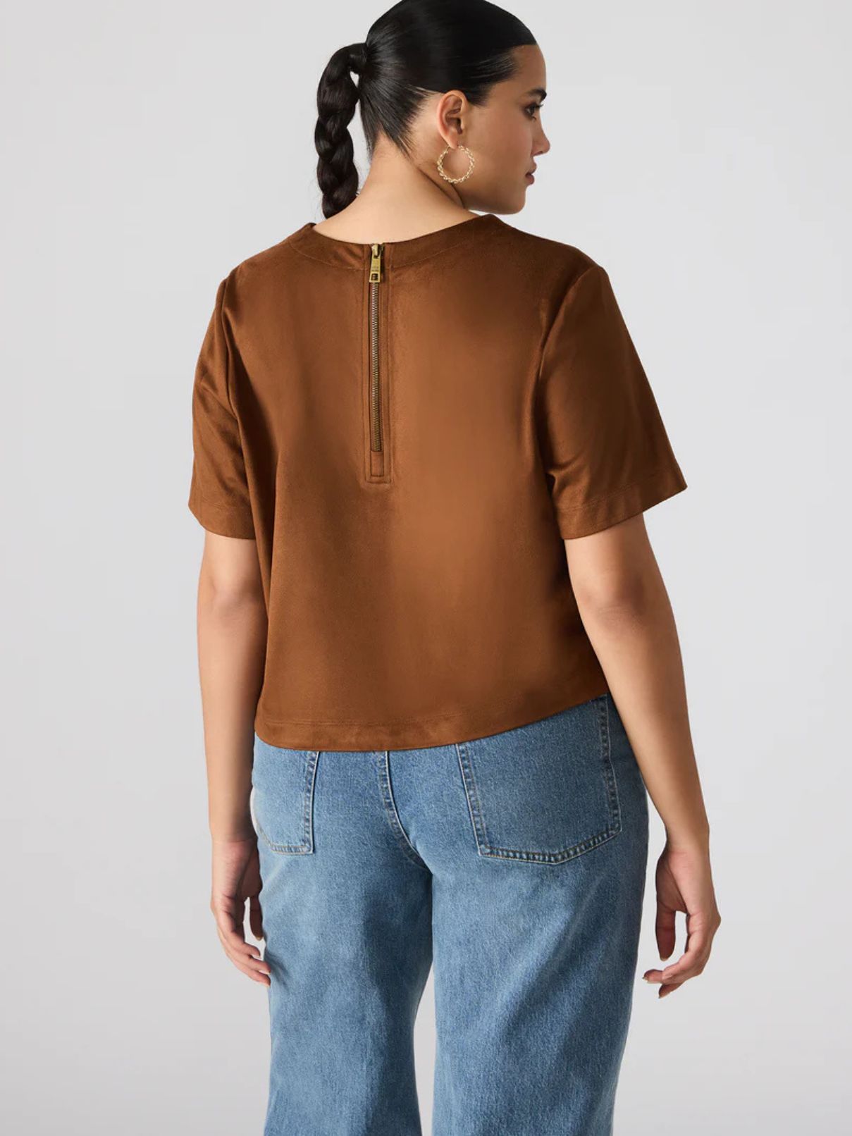 BB Dakota Ezra Top in Chicory Coffee