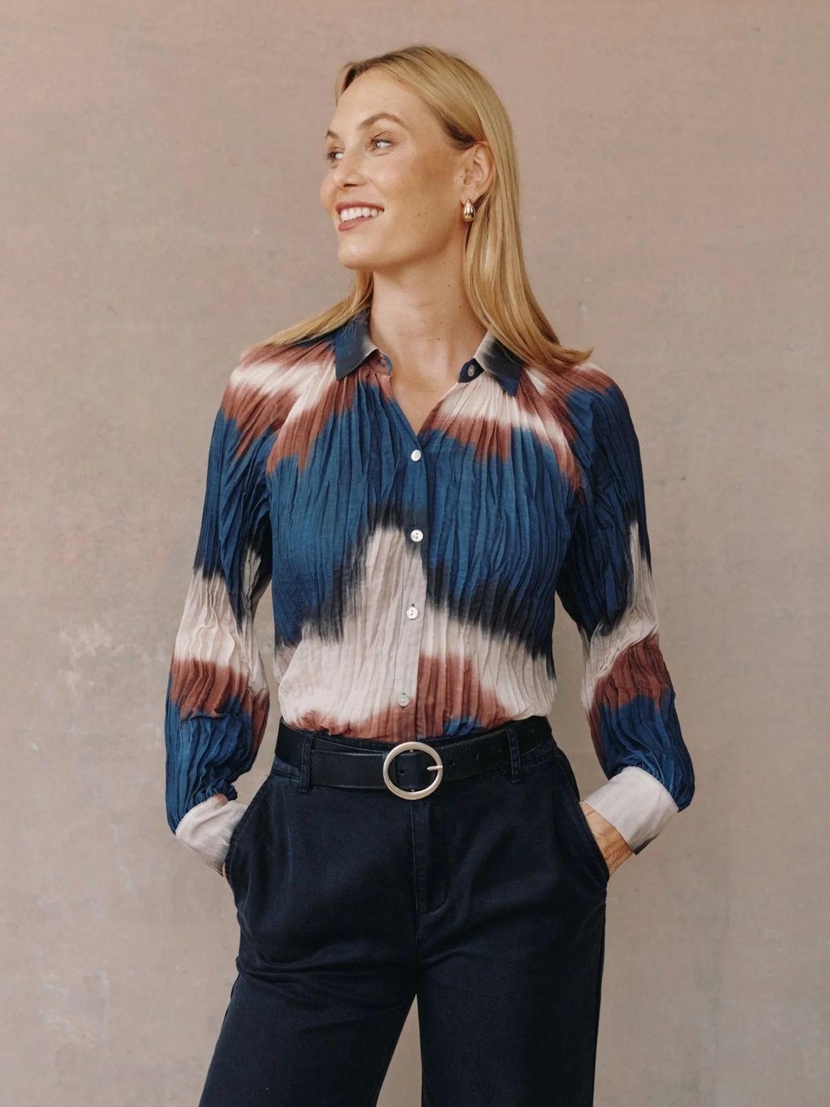 Bella Dahl Pleated Raglan Shirt in Midnight Tides Print