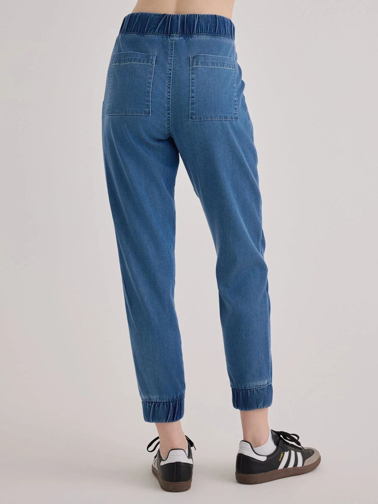 Bella Dahl Pocket Jogger in Indigo Spray Wash