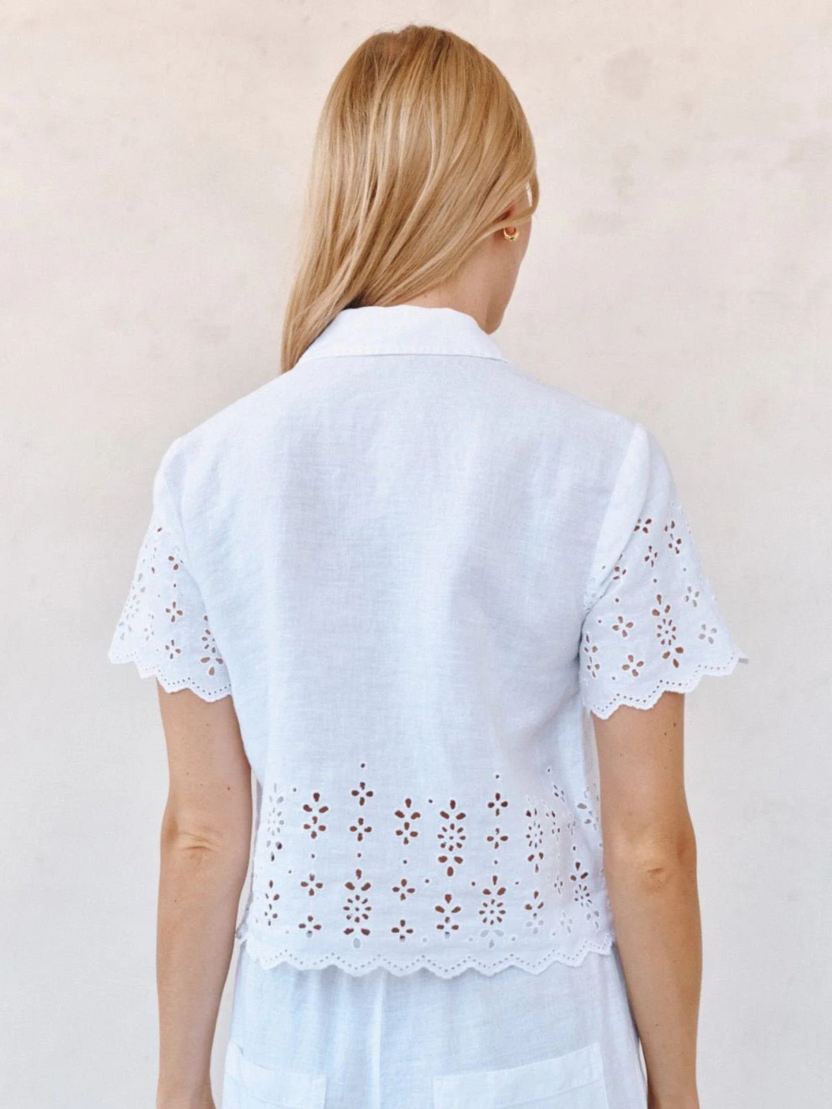 Bella Dahl S/S Embroidered Button Down in White