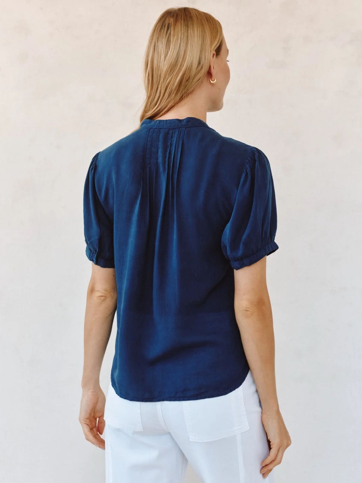Bella Dahl S/S Pintuck Shirt in Navy Dusk