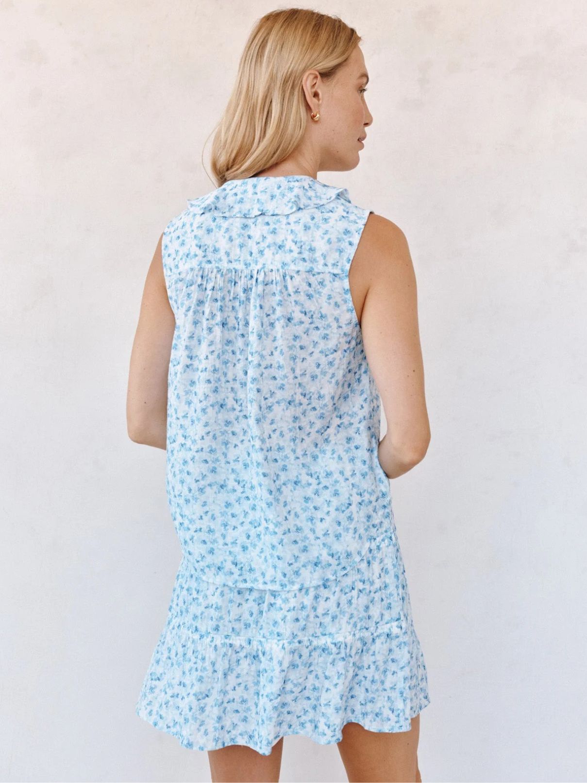 Bella Dahl Sleeveless Ruffle Top in Blue Ditsy Floral Print