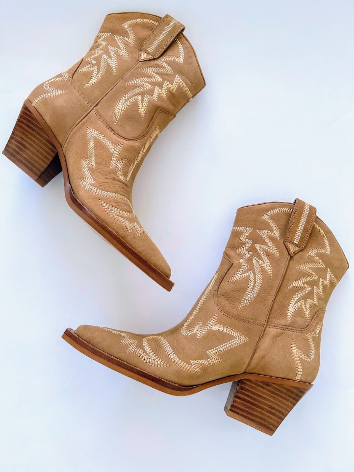 Dolce Vita Runa Boot in Whiskey Nubuck