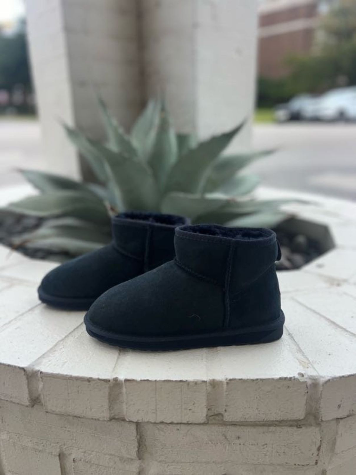 Emu Australia Stinger Micro in Midnight