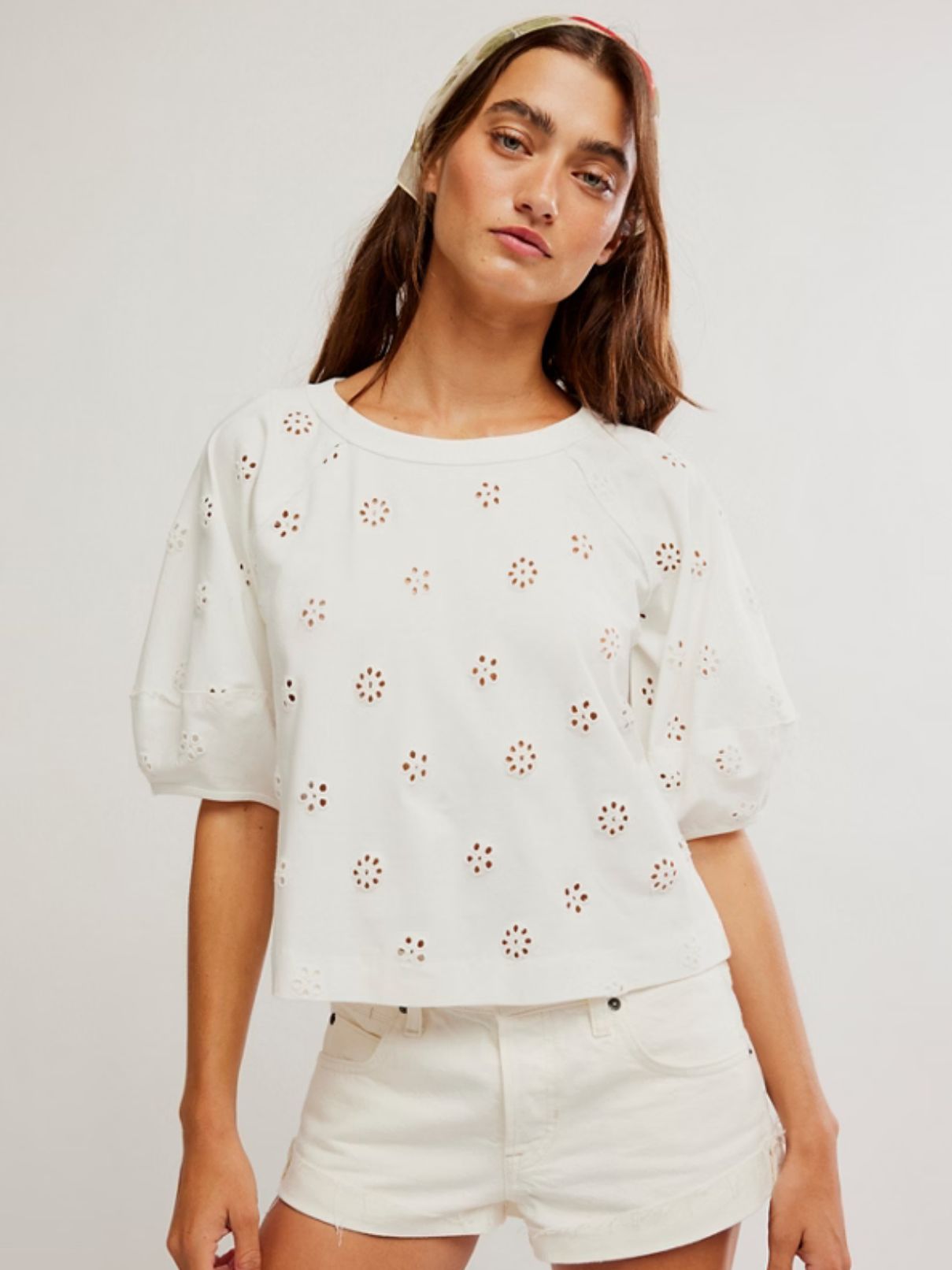 Shishikui シシクイ　Eyelet P CREAM トップス Free People Jessie Eyelet Tee in Whisper White