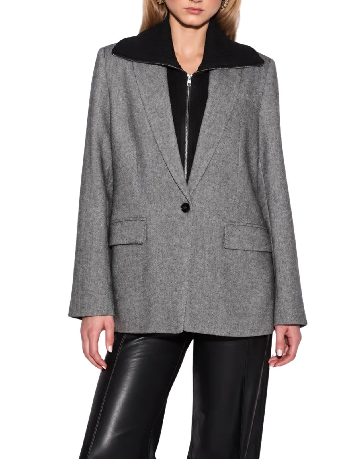 John + Jenn Hayes Herringbone Blazer in Misty Herringbone