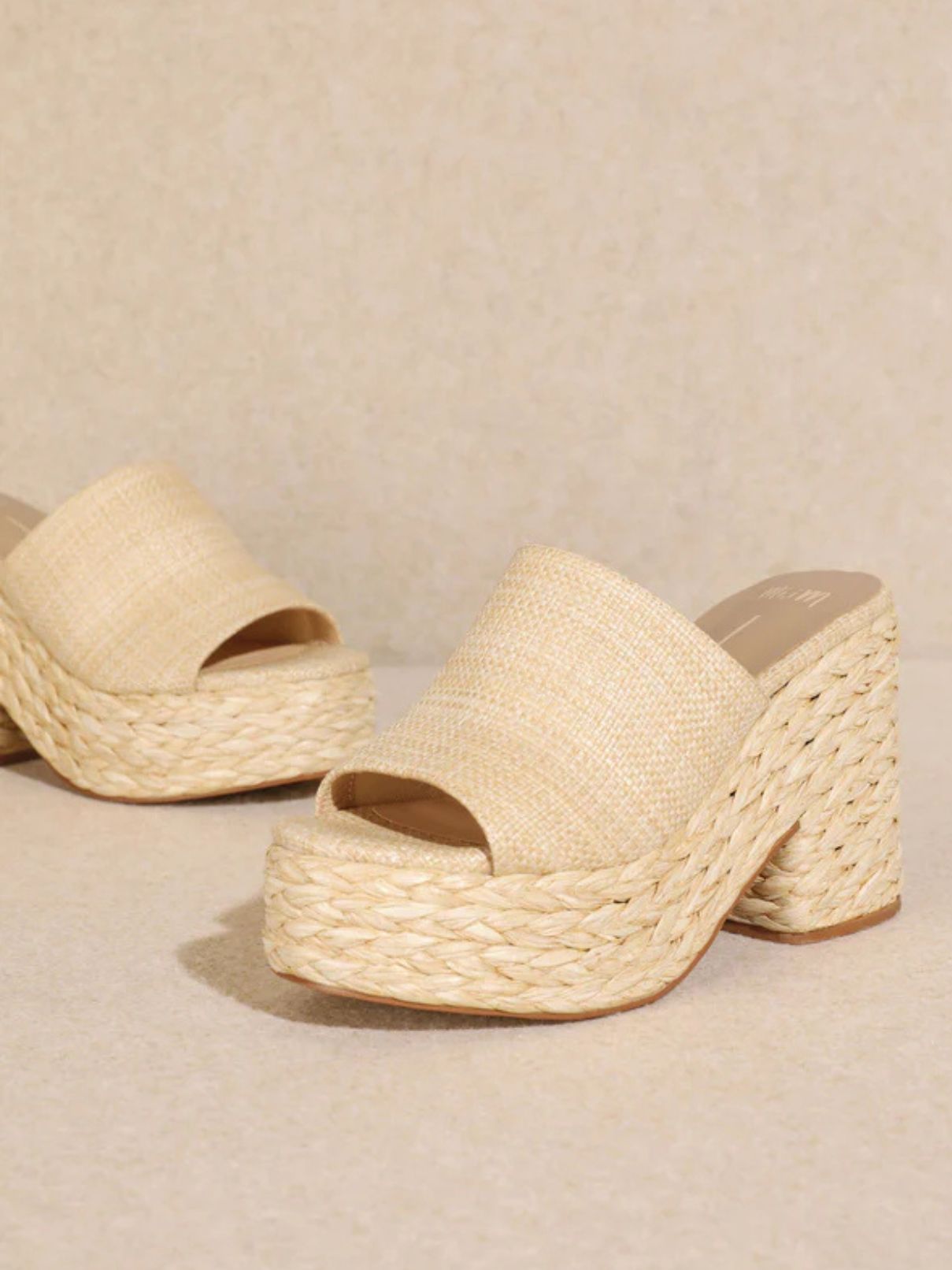 Mi.iM Shoes Ashlyn Platform Sandal in Natural Raffia