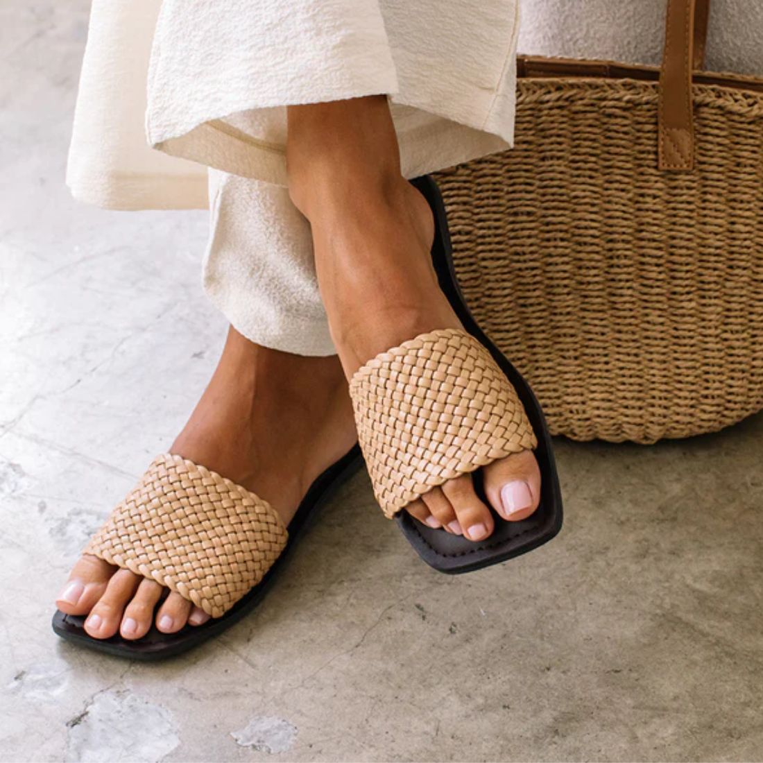 Matisse Isla Slide Sandal in Natural