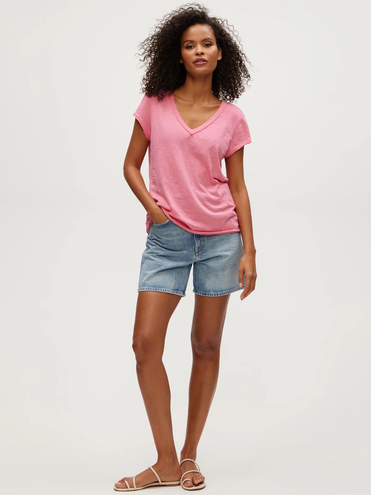 Michael Stars Baxter V-Neck Raw Edge Tee in Zinnea