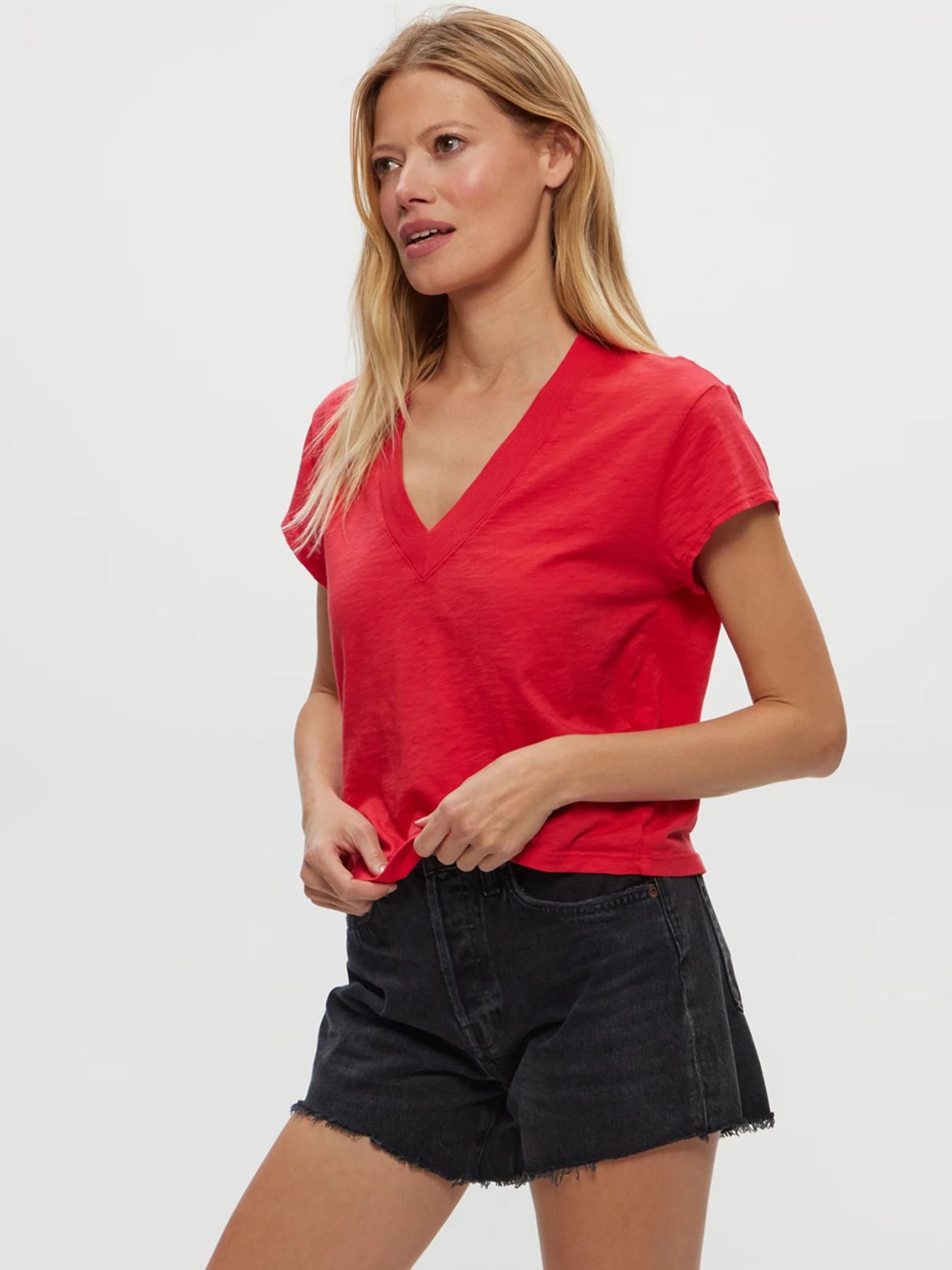 Michael Stars Harlan Cropped V-Nk Front Tee in Rumba