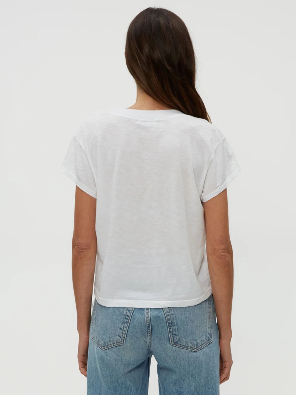 Michael Stars Harlan Cropped V-Nk Front Tee in White