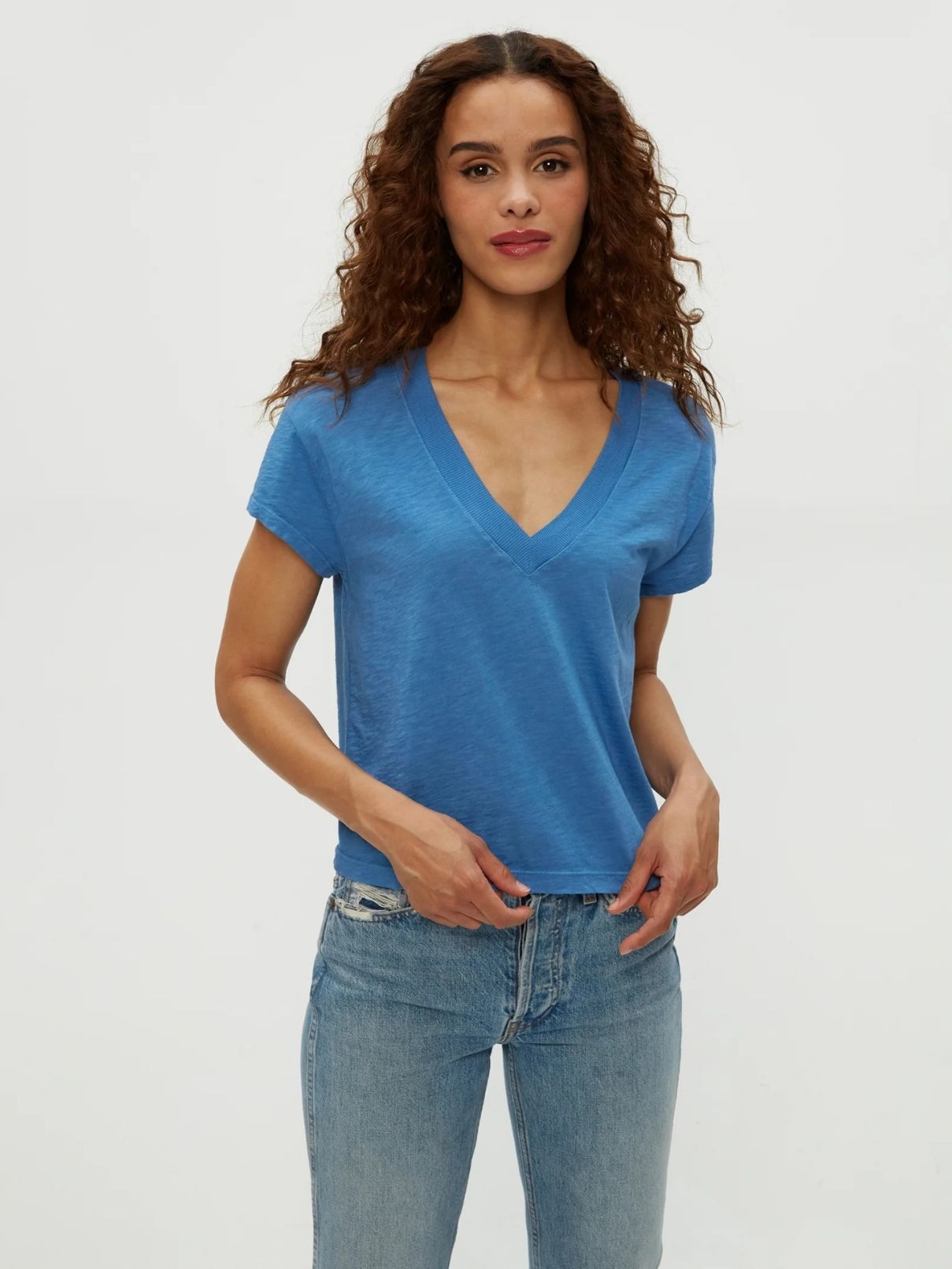 Micheal Stars Harlan Cropped V-Nk O/S Tee in Ocean