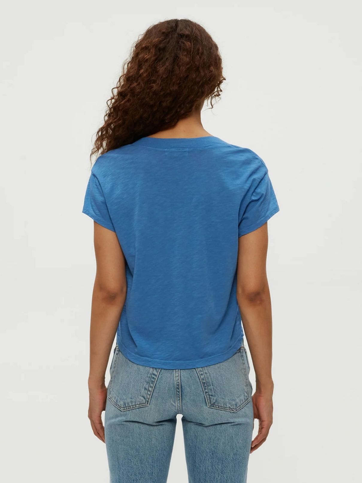 Micheal Stars Harlan Cropped V-Nk O/S Tee in Ocean