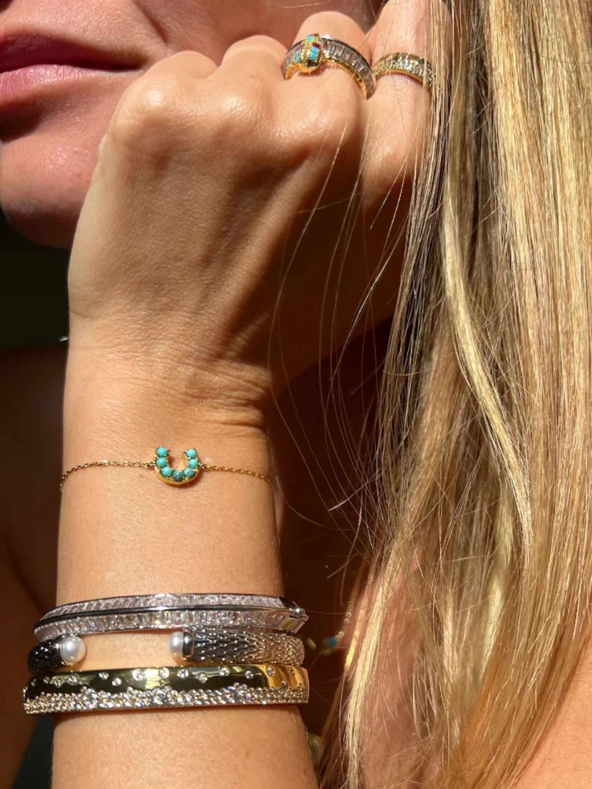 Native Gem Lucky Horseshoe Bracelet in Gold/Turquoise