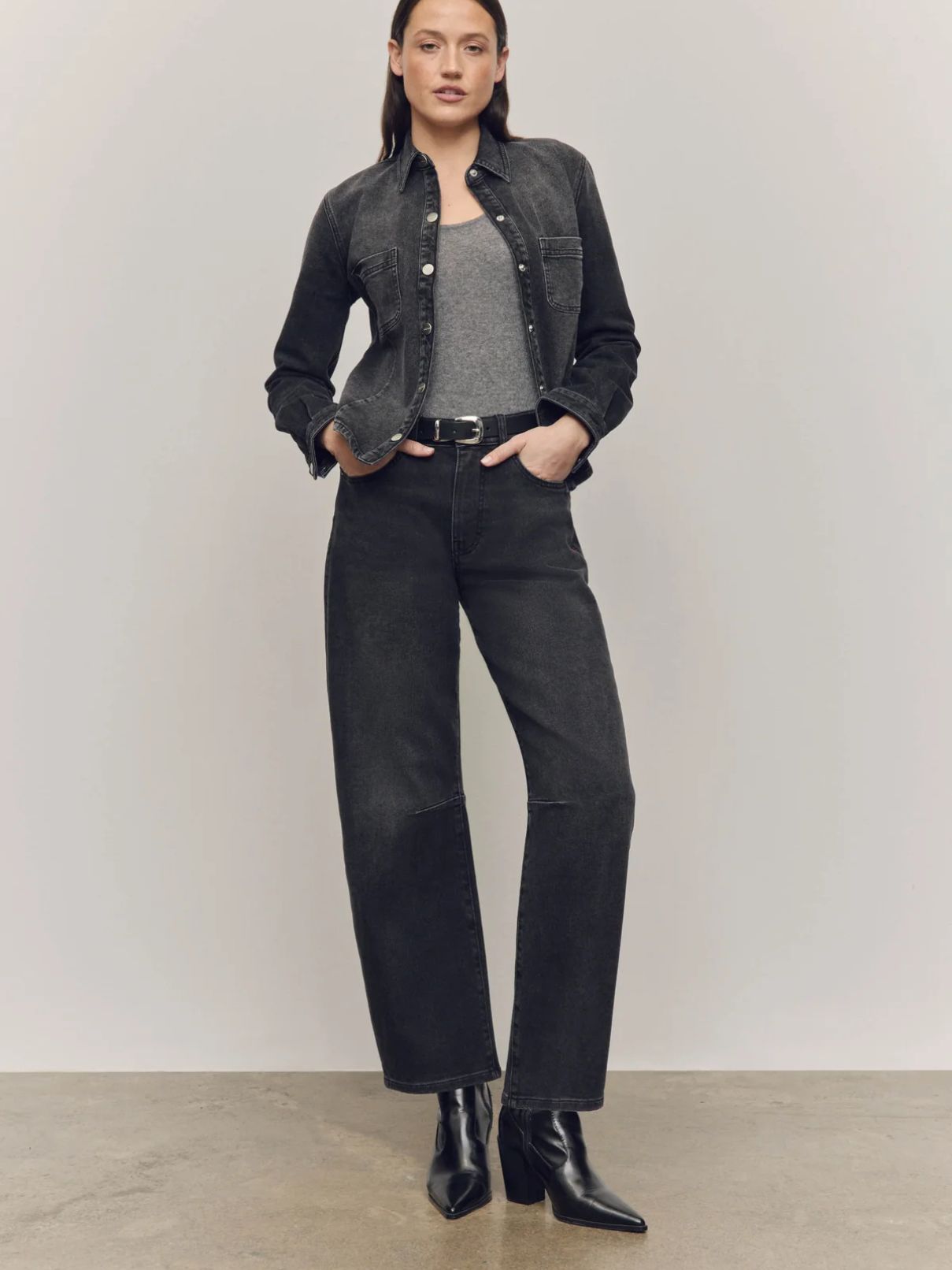 New Girl Soft Curve Barrel Jean in In The Night