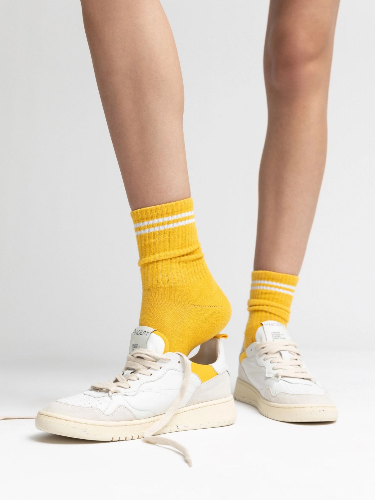Oncept Phoenix Sneaker in White Cloud