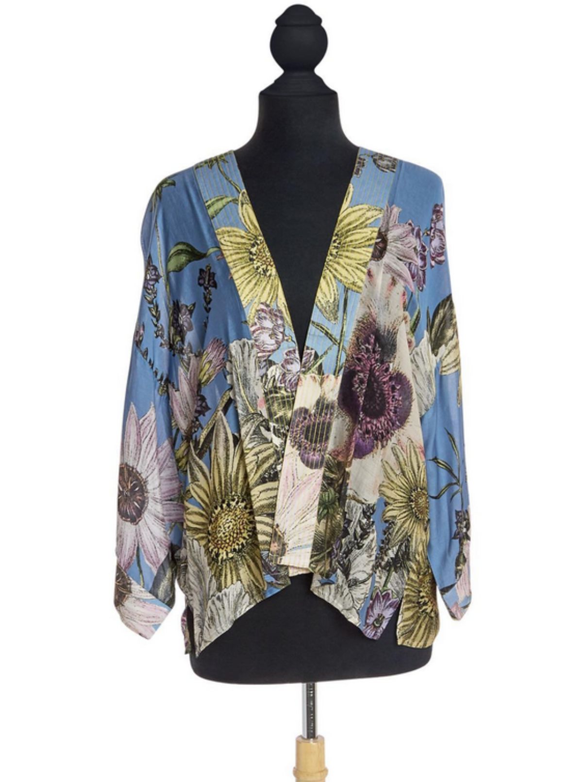 One Hundred Stars Daisy Blue Short Kimono
