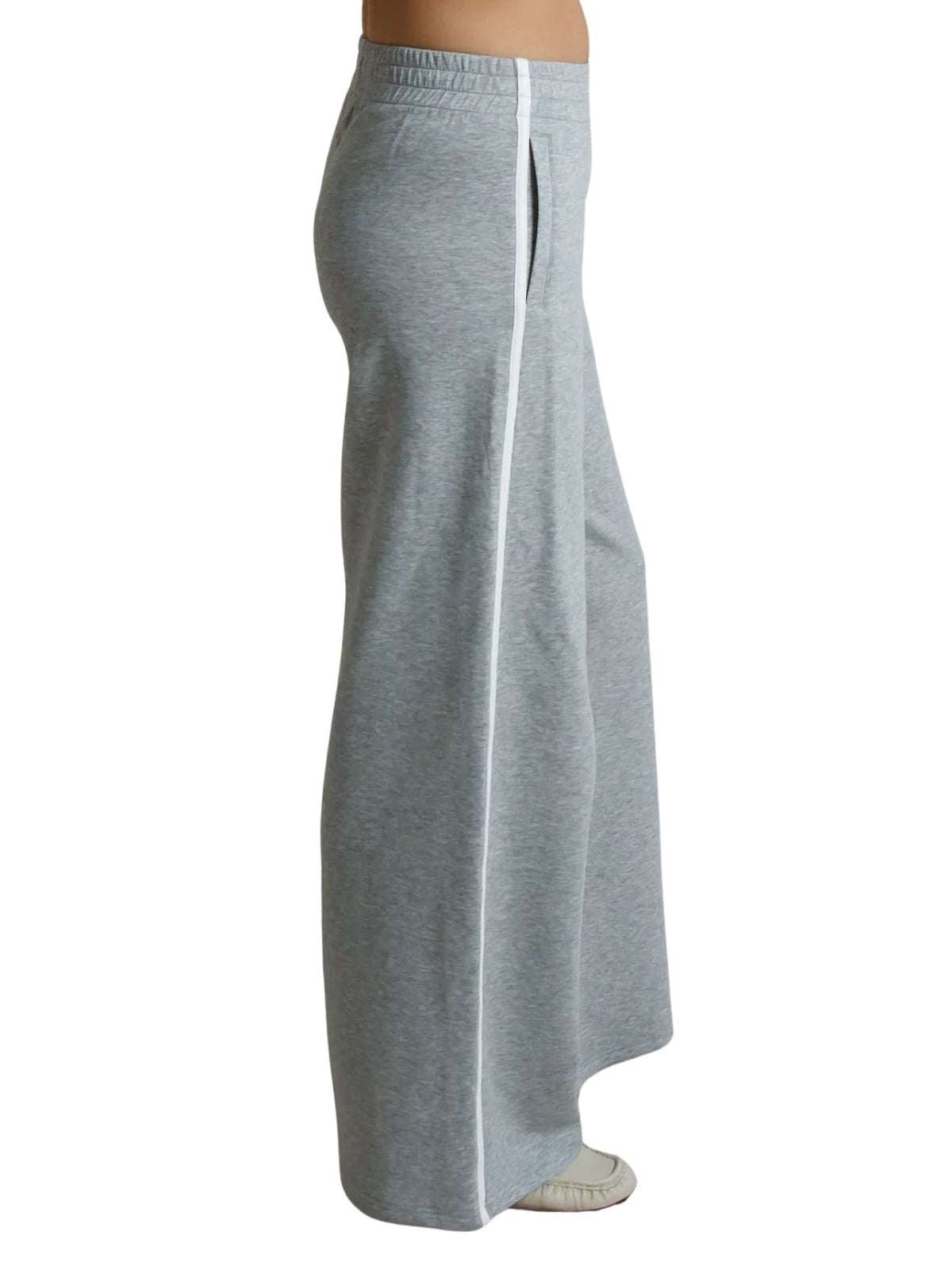 Perfect White Tee Mikos Wide Leg Travel Pants in Heather Grey