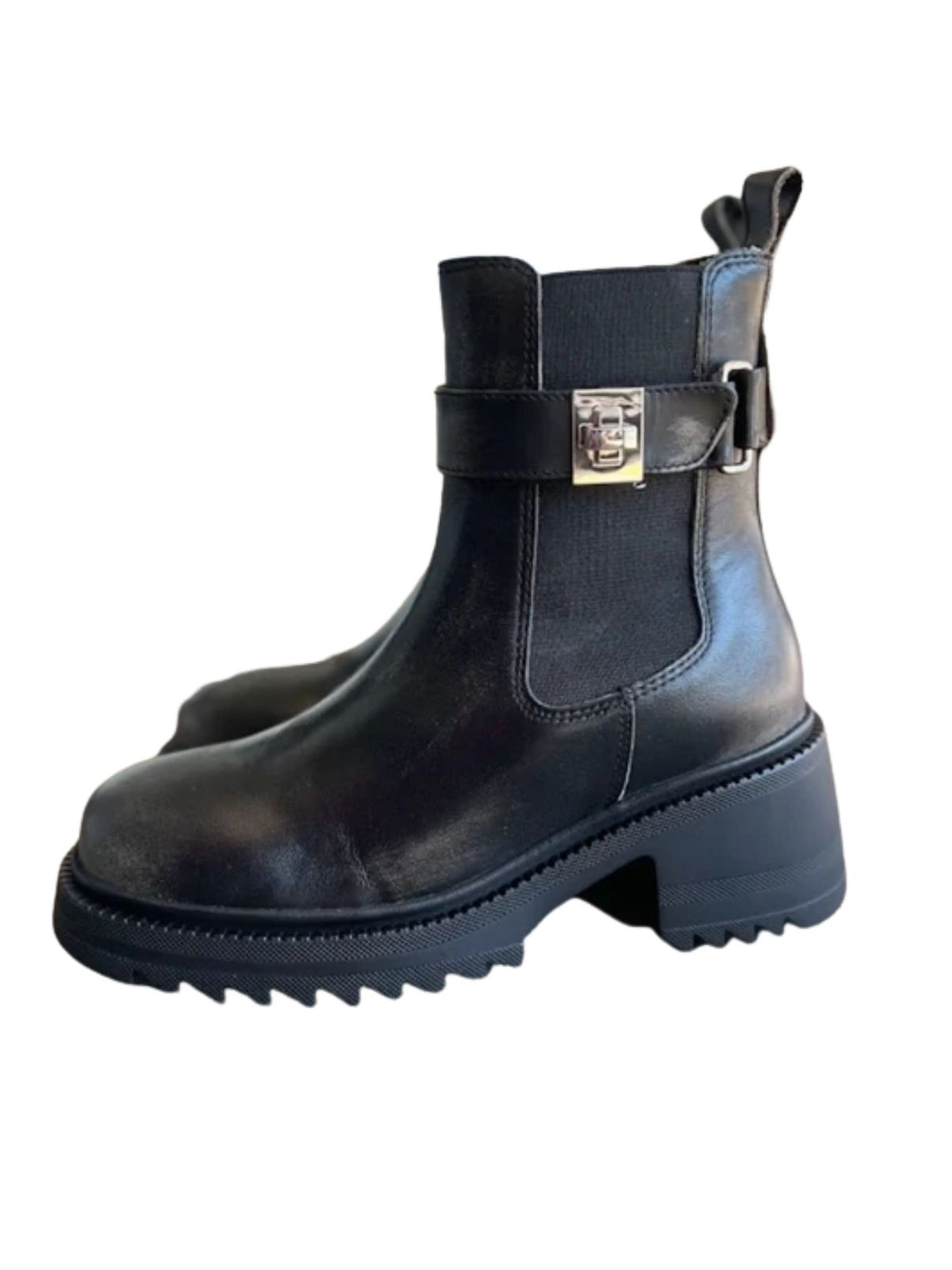 Steve Madden Gates Leather Ankle Boots in Black Distressed