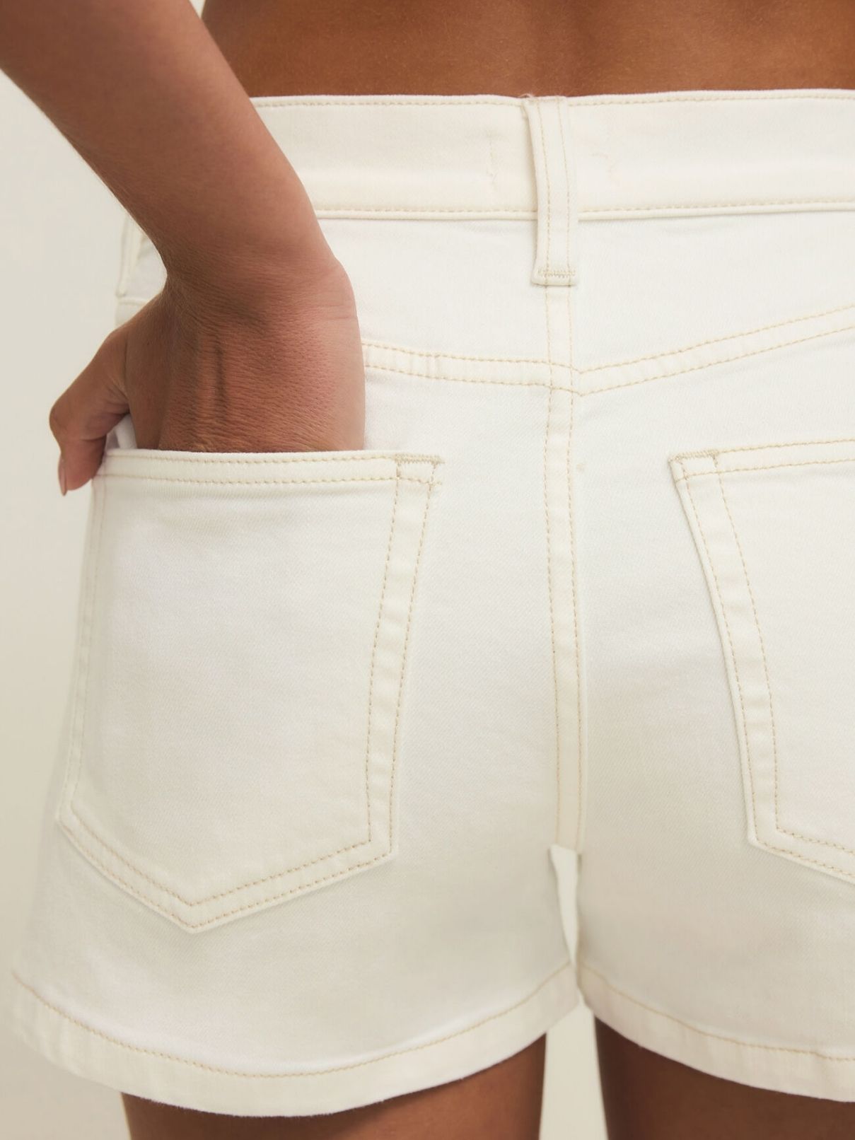 Z Supply Camila Hi Rise Short in Cloud