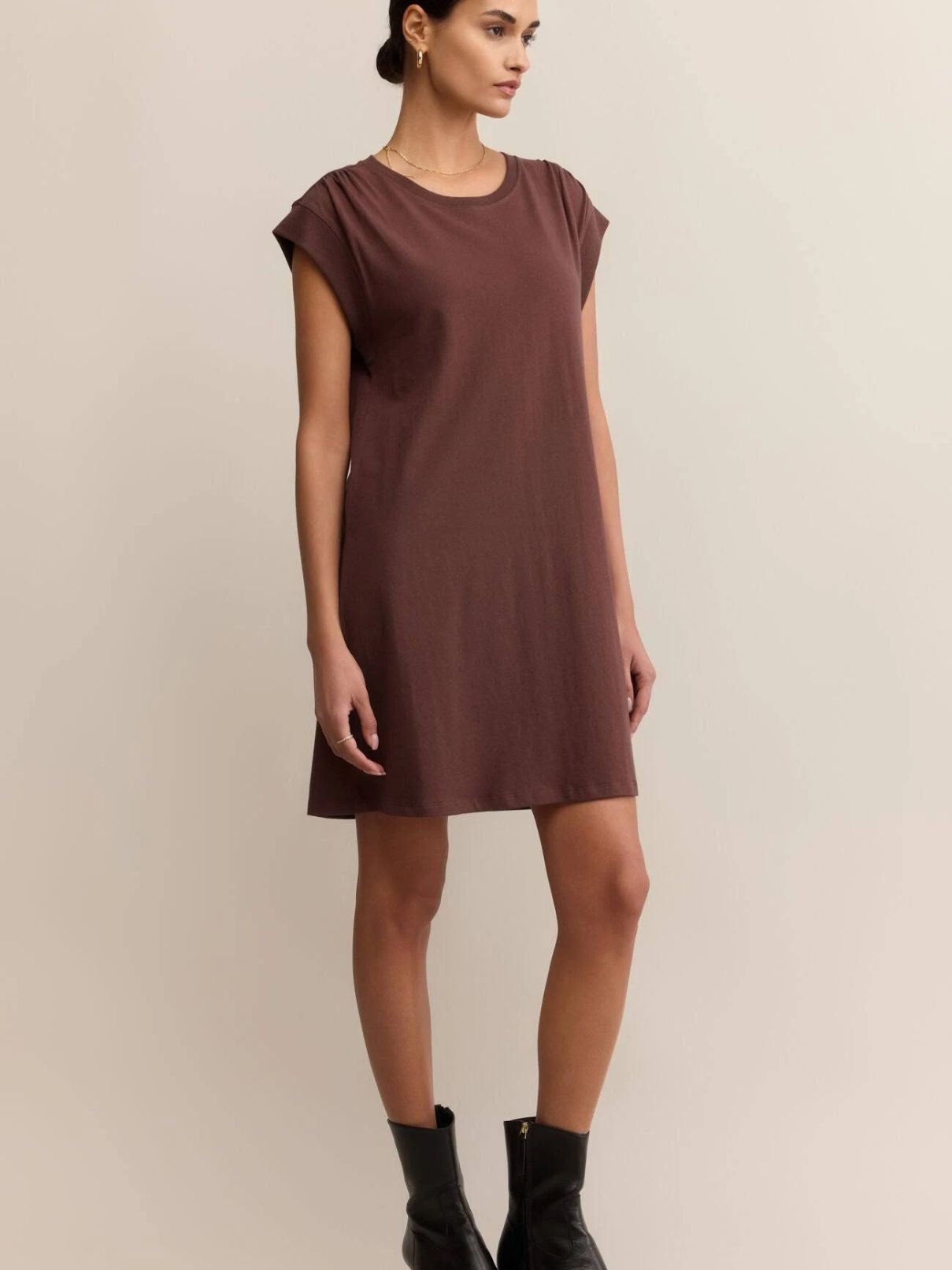 Z Supply Routine Shift Mini in Sandlewood