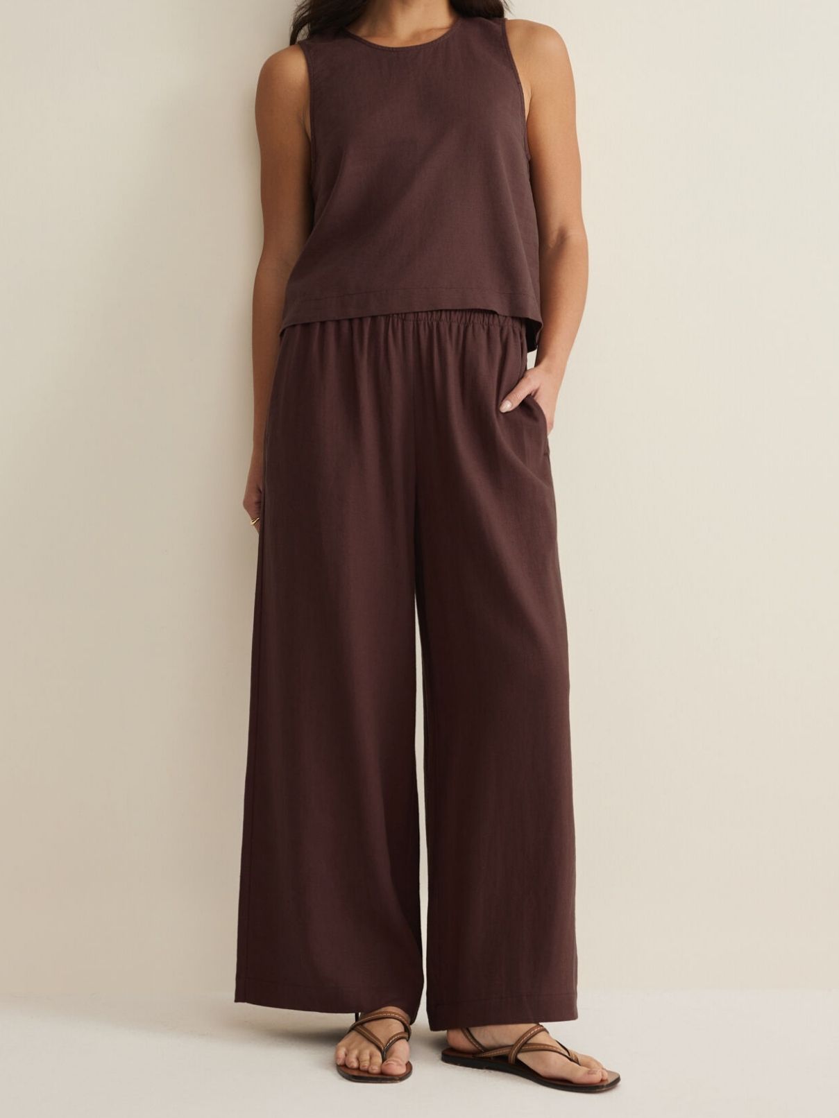 Z Supply Scout Linen Pant in Chocolate Cherry