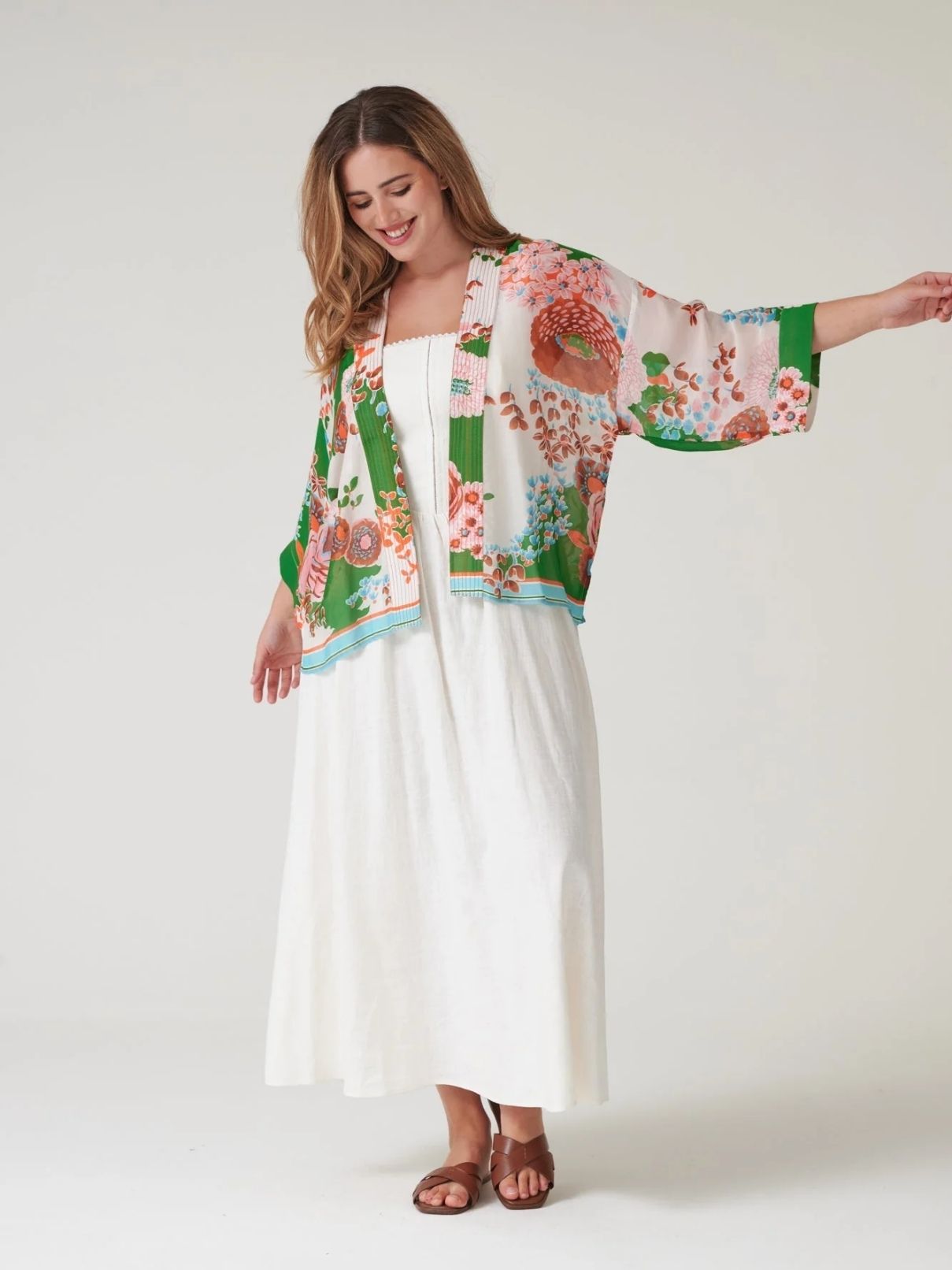 100 Stars Kitsch Kimono Bouquet in Green