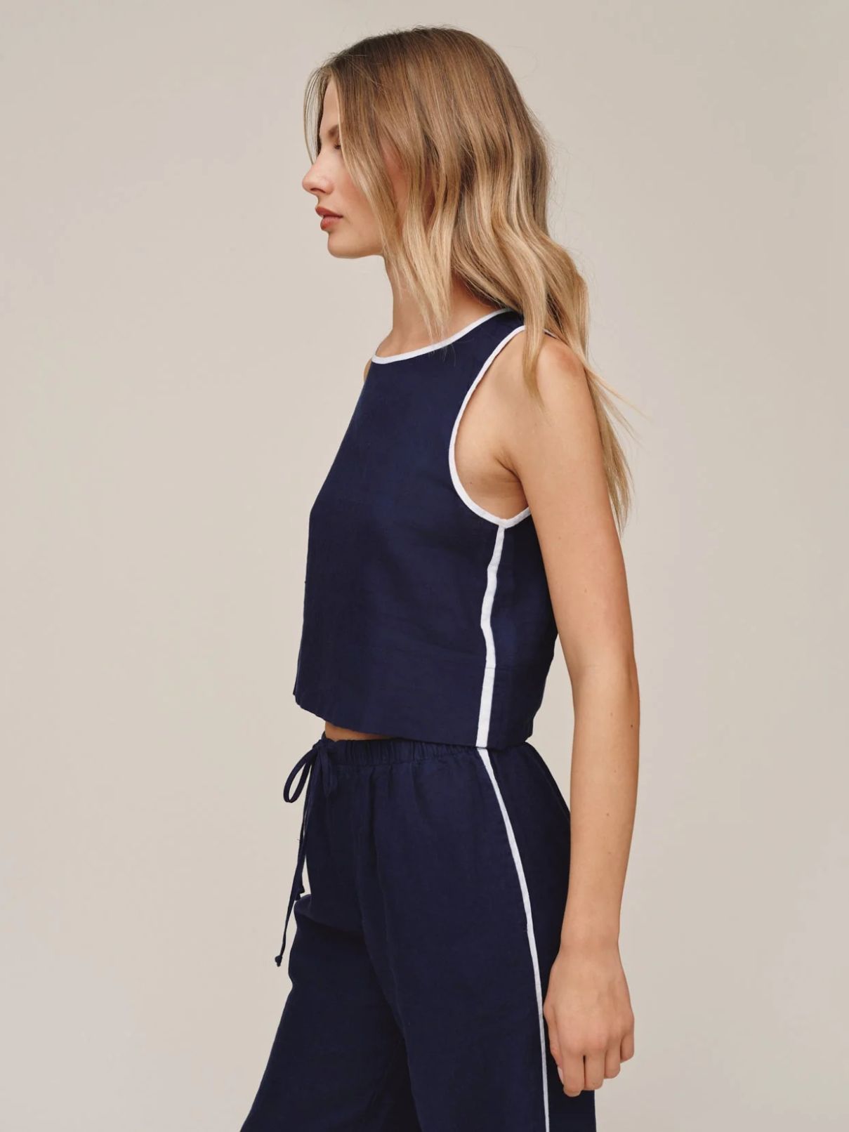 Bella Dahl Contrast Tank in Nautical Night