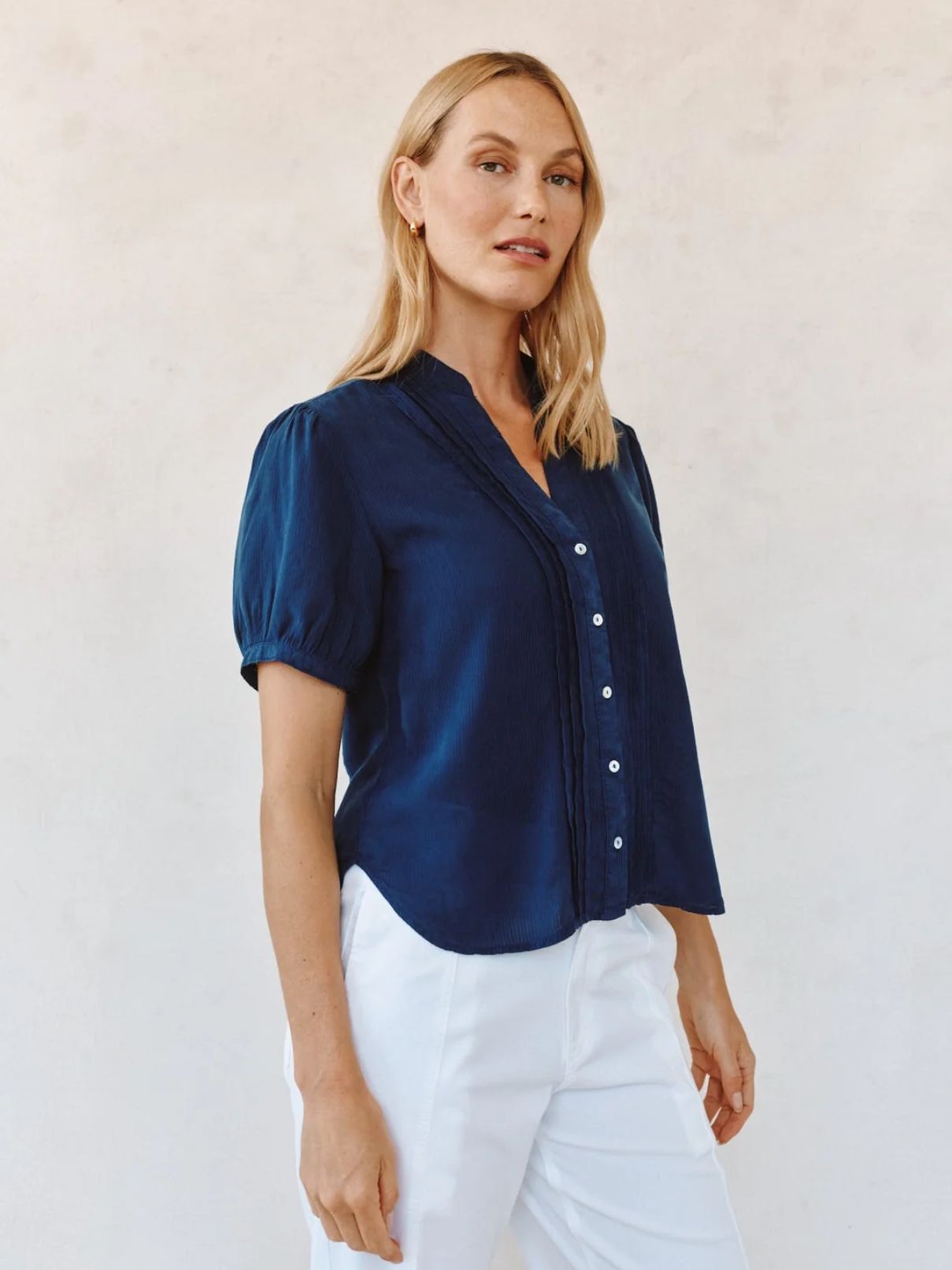 Bella Dahl S/S Pintuck Shirt in Navy Dusk