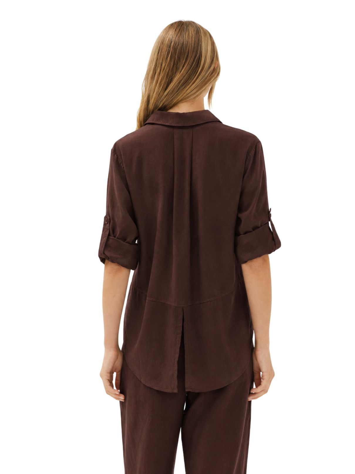 Bella Dahl Split Back Button Down in Dark Chestnut