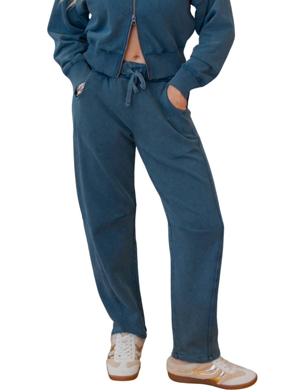 Bobi Barrel Leg Sweatpant in Faded Navy
