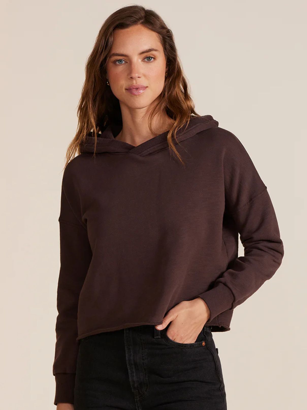 Bobi Hi Low Crop Hoodie in Umber