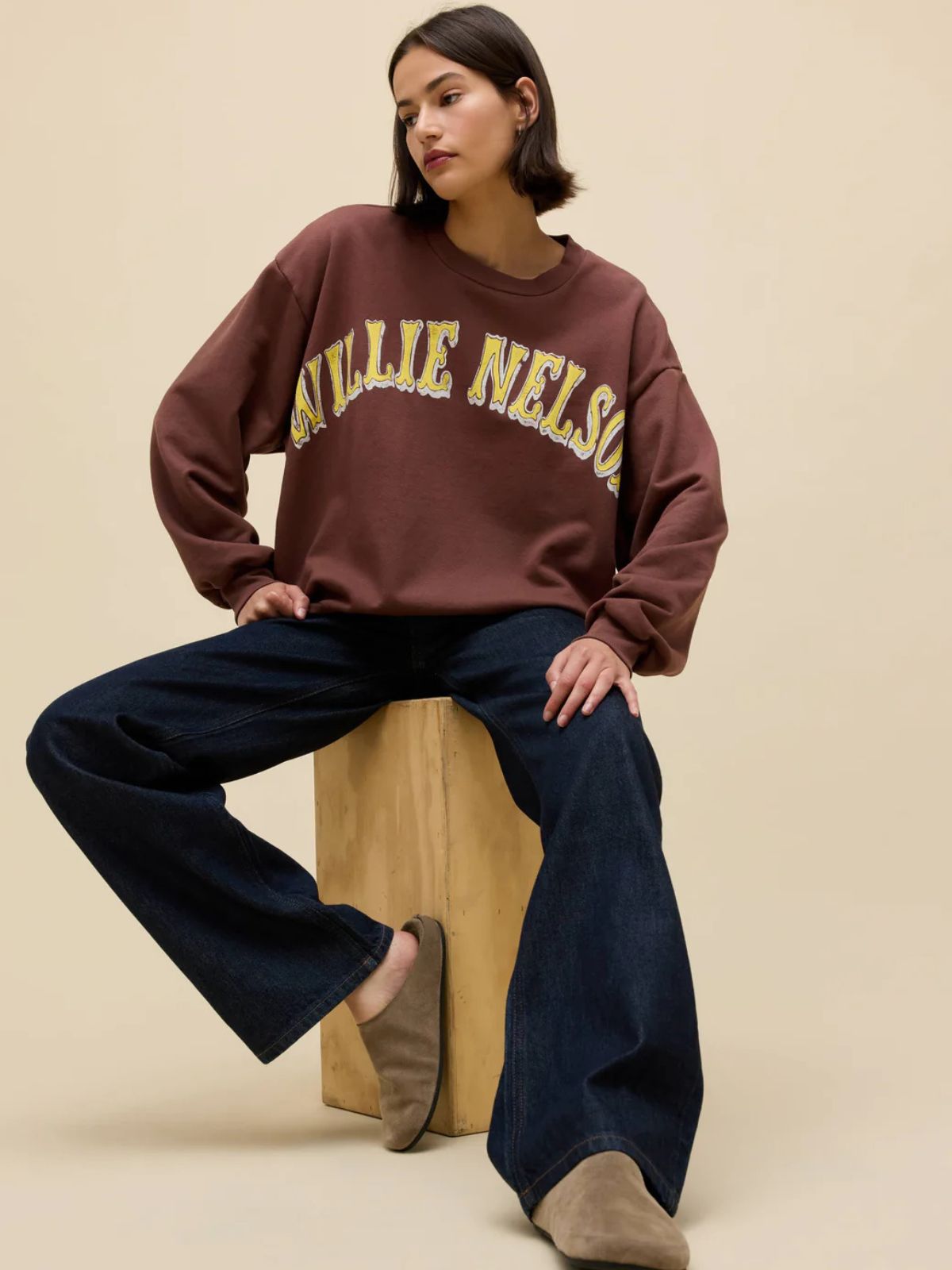 DAYDREAMER Willie Nelson In Austin Oversized Sweatshirt