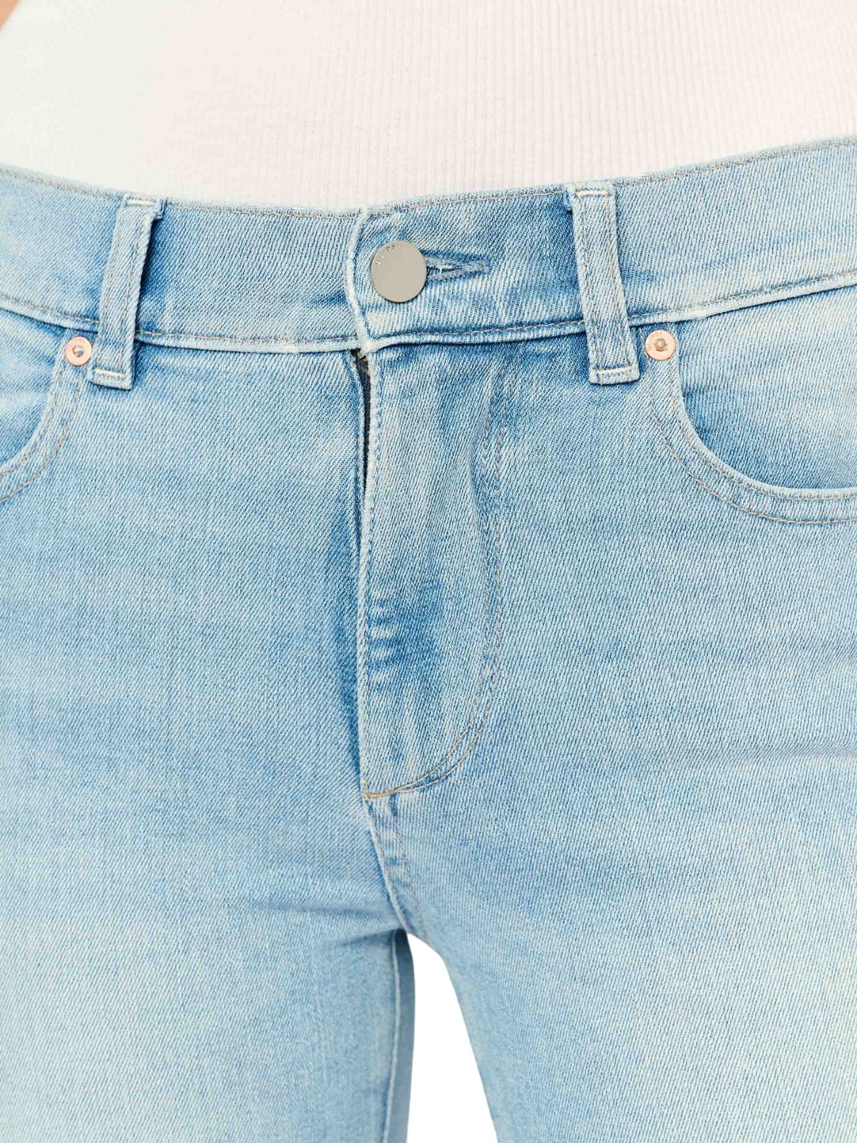 DL 1961 Denim Mara Straight Mid Rise in Fountain  
