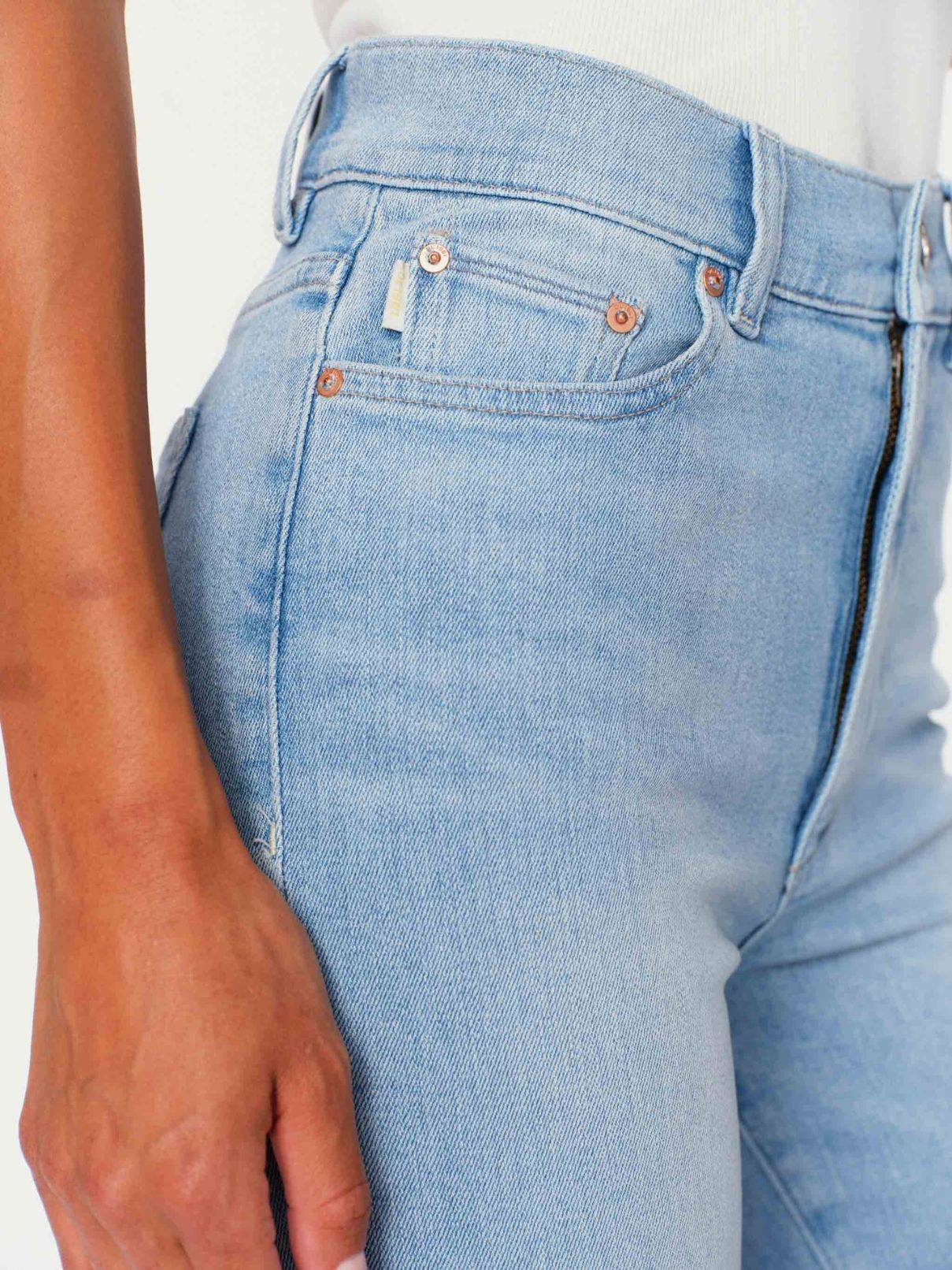 DL 1961 Halle Straight Hi Rise Jean in Fountain
