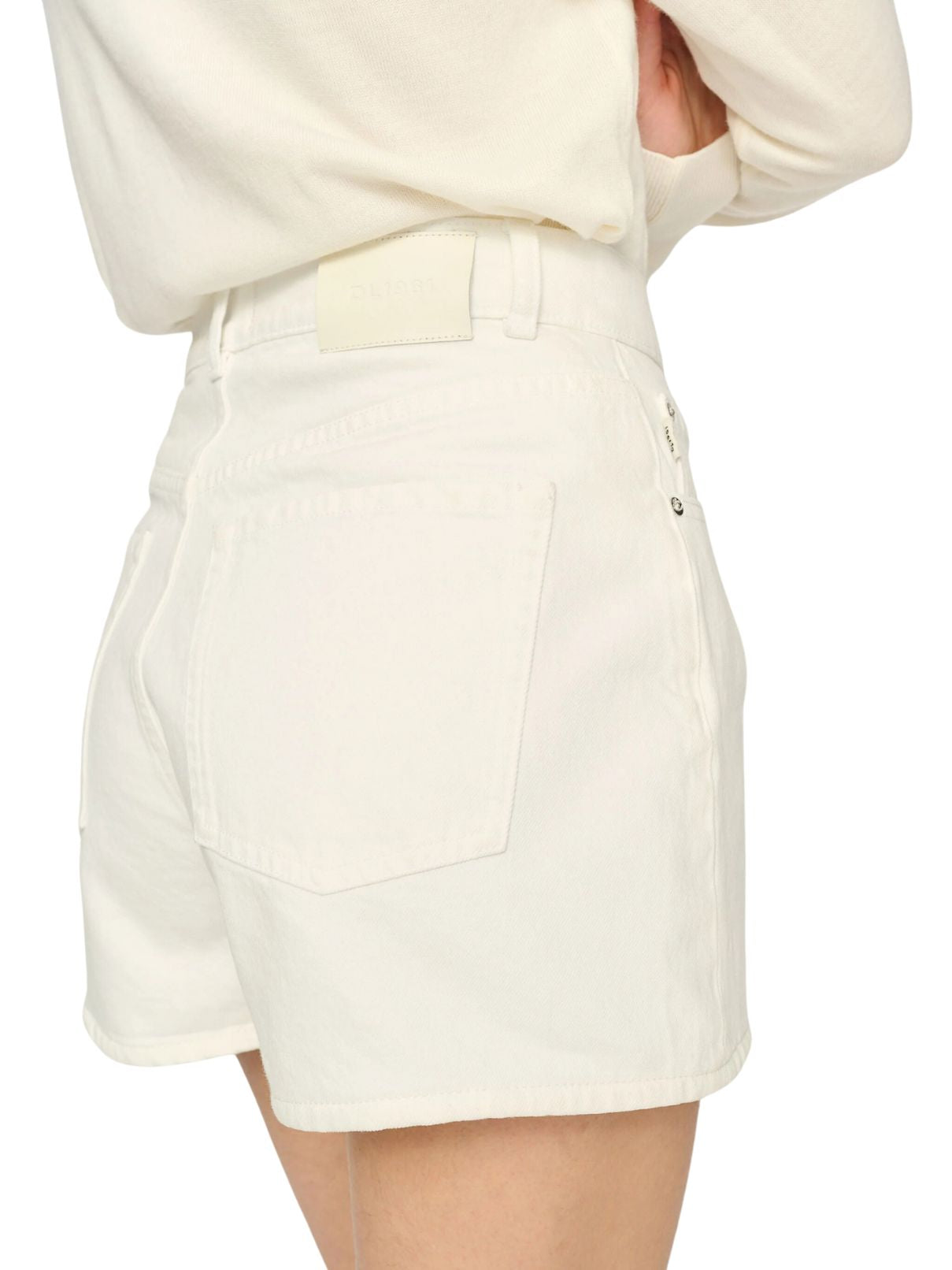 DL 1961 Taylor Short in White