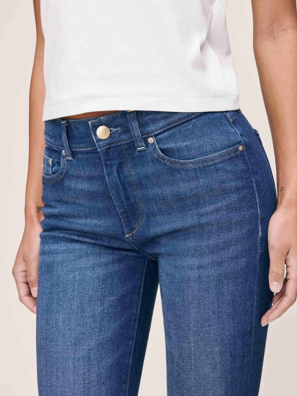 DL1961 Mara Straight Mid Rise Ankle in Santa Monica