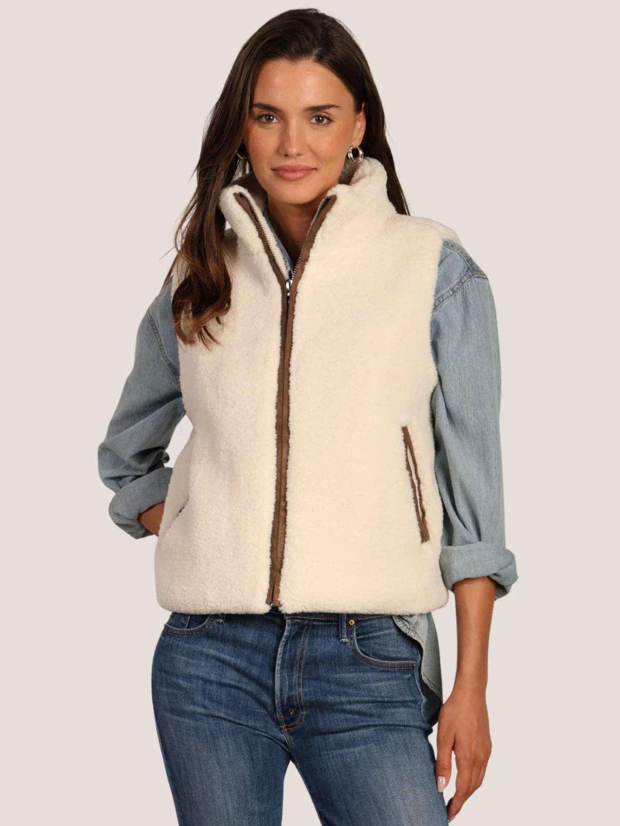 Dylan Mountain High Vest in Natural