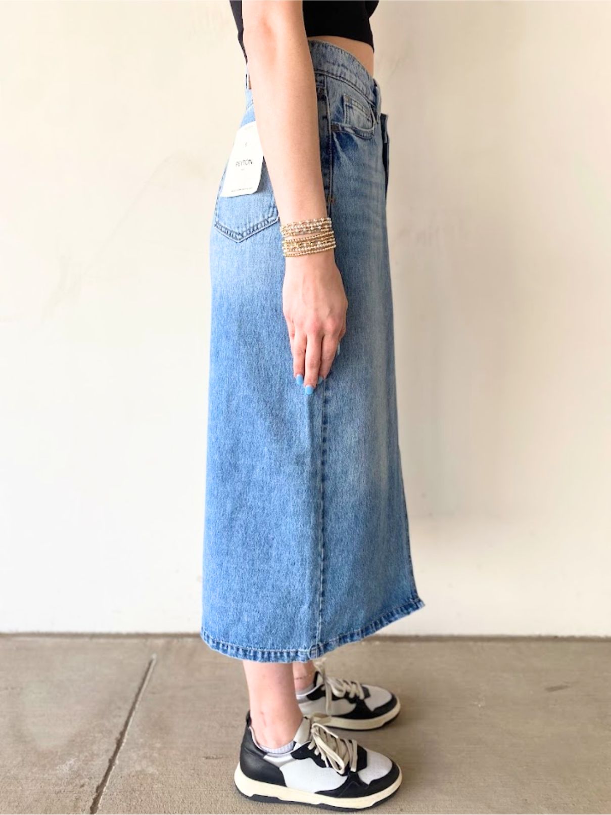 Hidden Midi Front Slit Peyton Skirt in Medium Wash