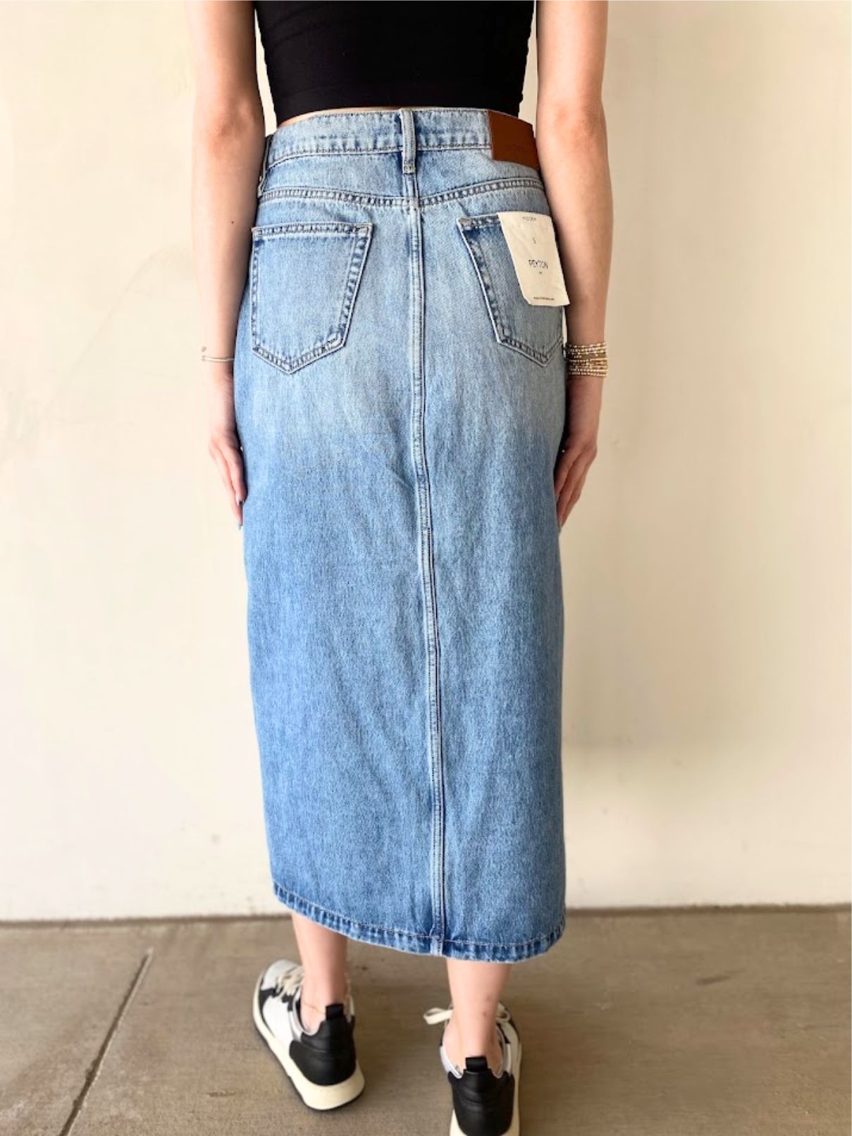 Hidden Midi Front Slit Peyton Skirt in Medium Wash