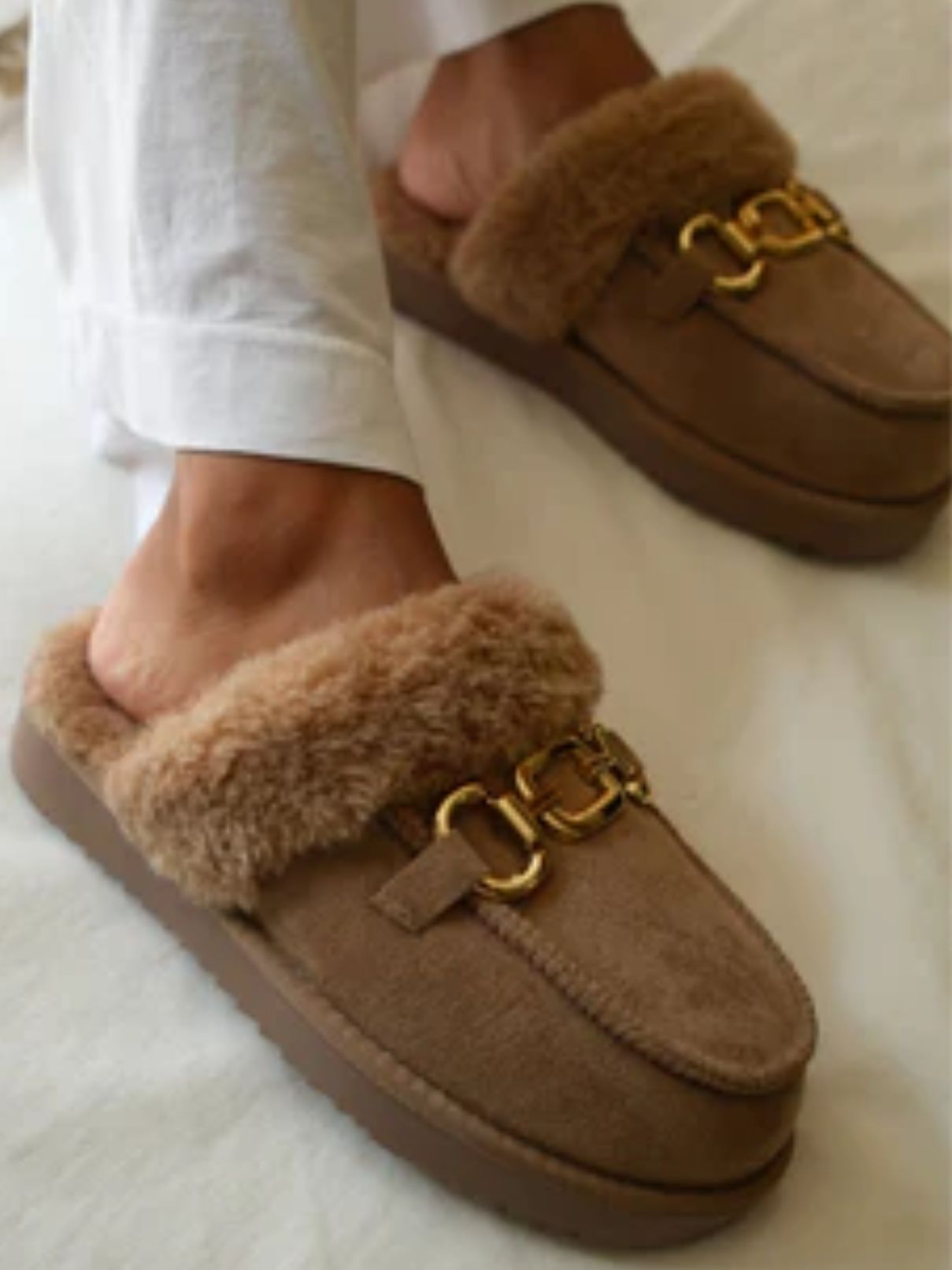 Matisse Davos Slipper in Taupe
