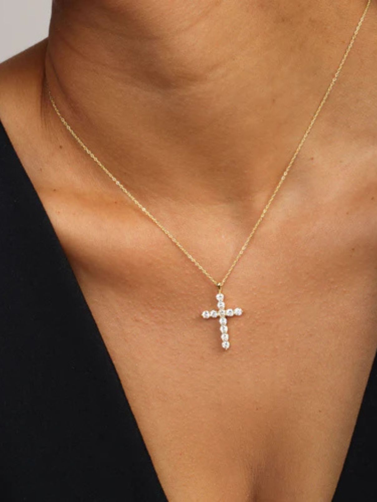 Melinda Maria Oh She Fancy Small Cross Pendant