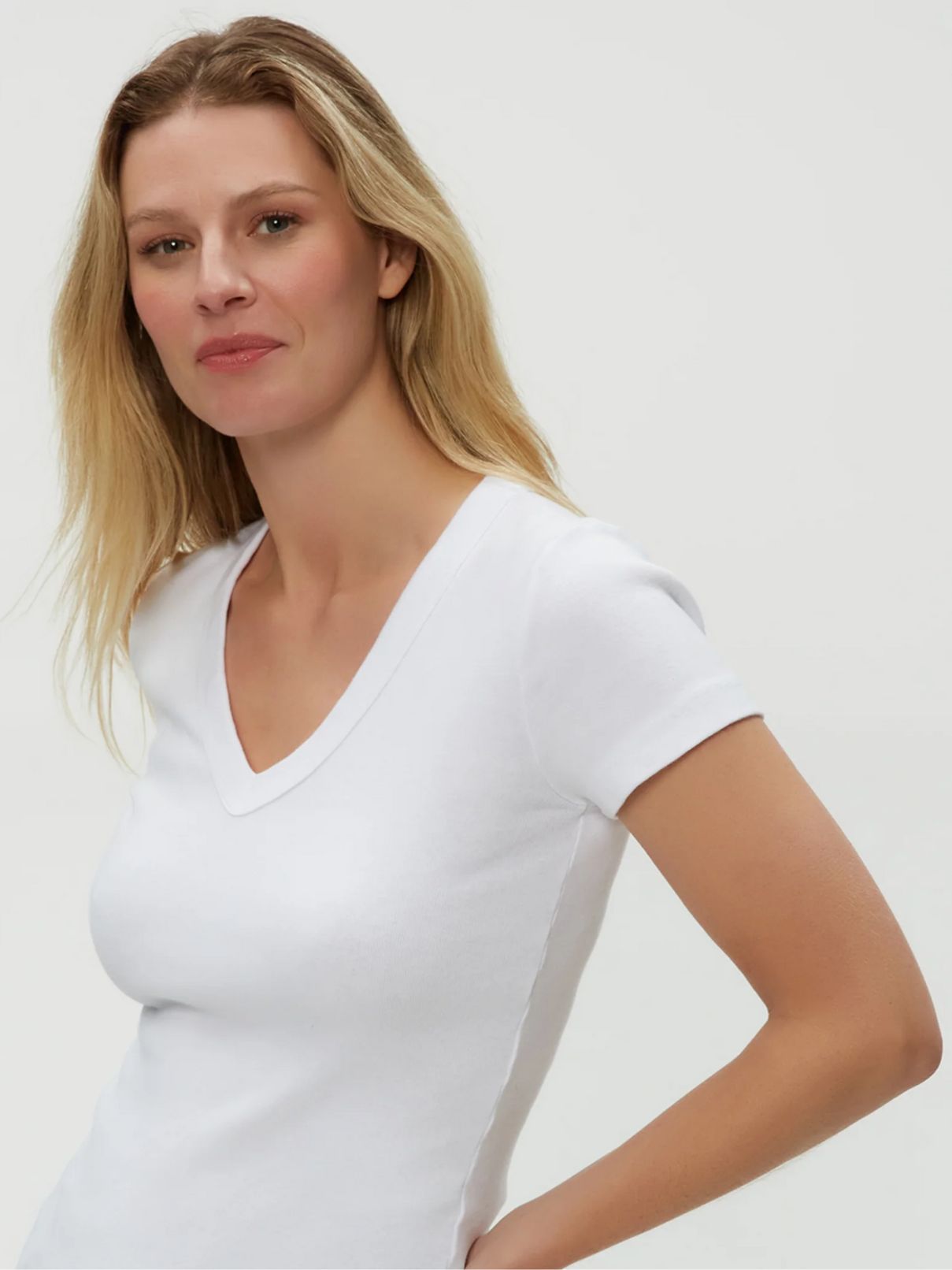 Michael Stars Nikki Vneck Tee in White