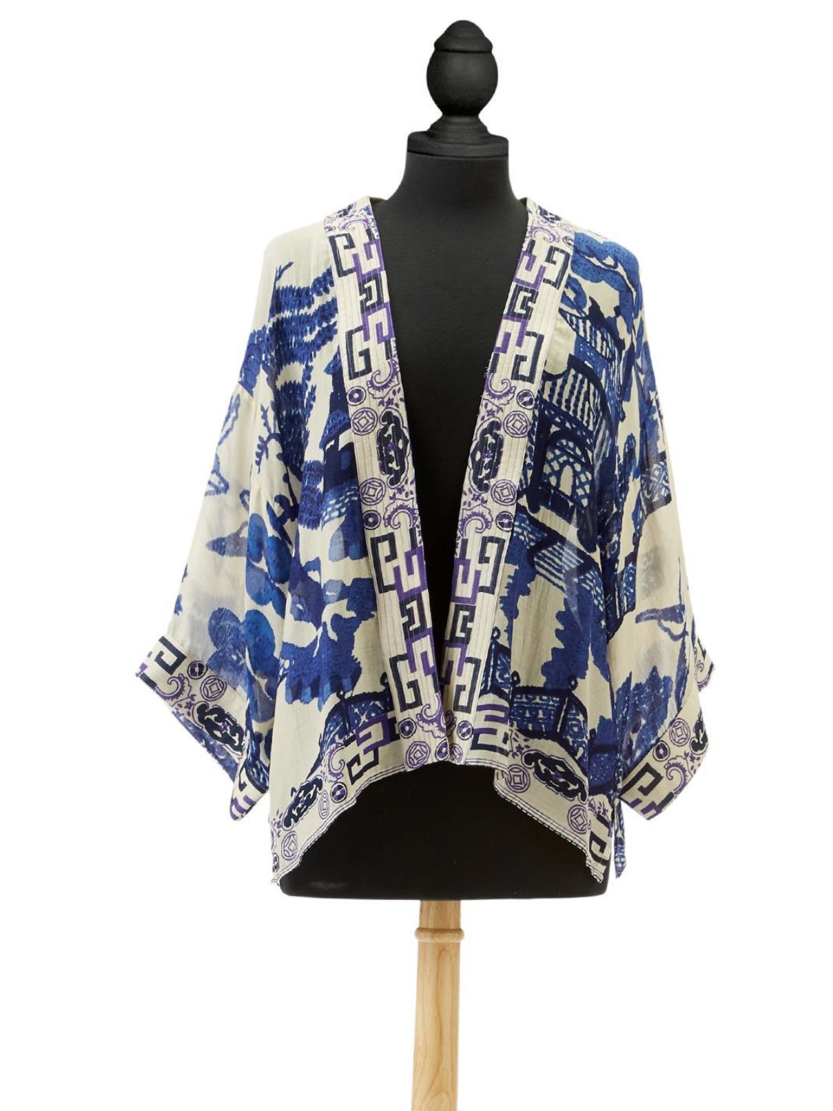 One Hundred Stars Handkerchief  Short Kimono in Giant Blue Willow