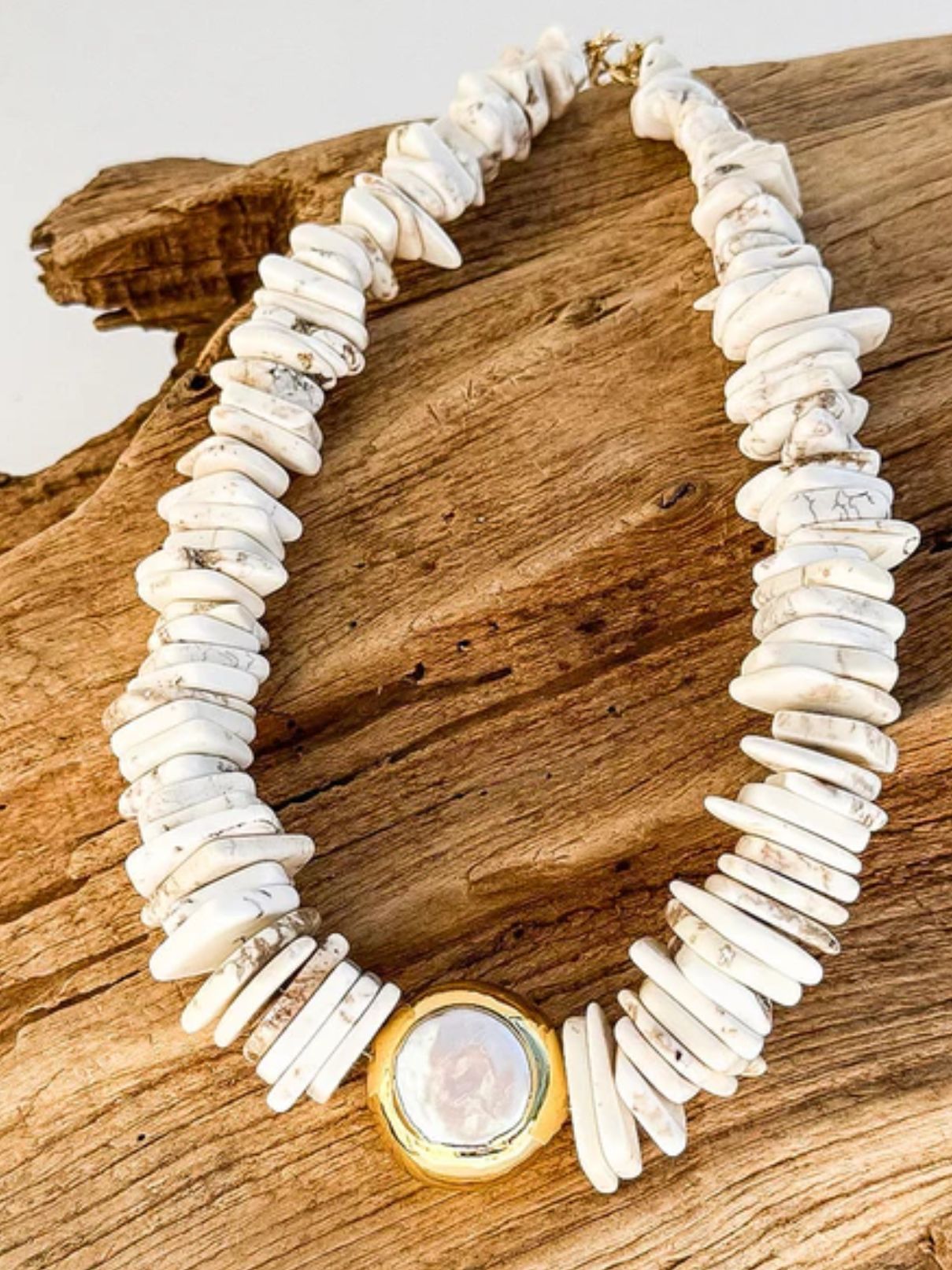 Sariah Round Pearl Necklace in Cream