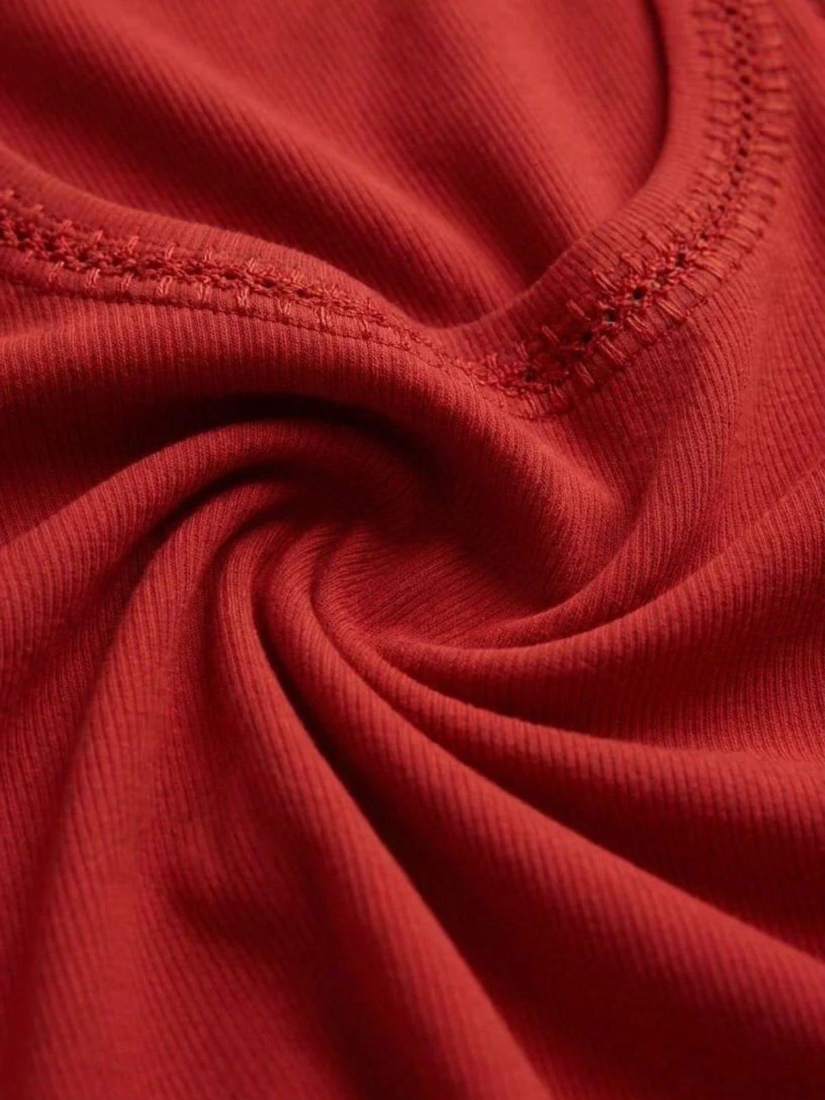 Z Supply Larkin Whipstitch Tank – Chili Pepper