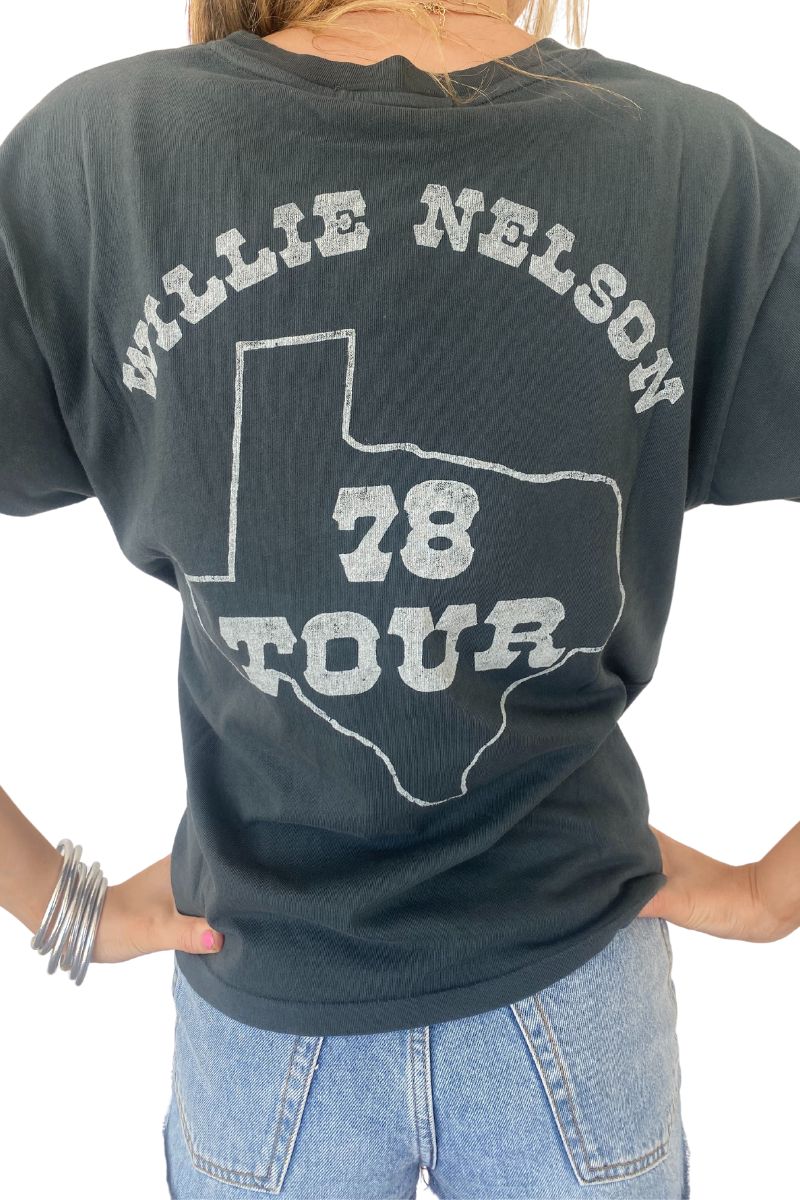 daydreamer willie nelson on the road 78 tour tee in vintage black 112050