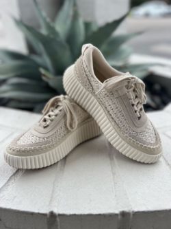 dolce vita dolen knit sneakers in sandstone