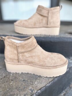 madden girl embracce platform bootie in sand